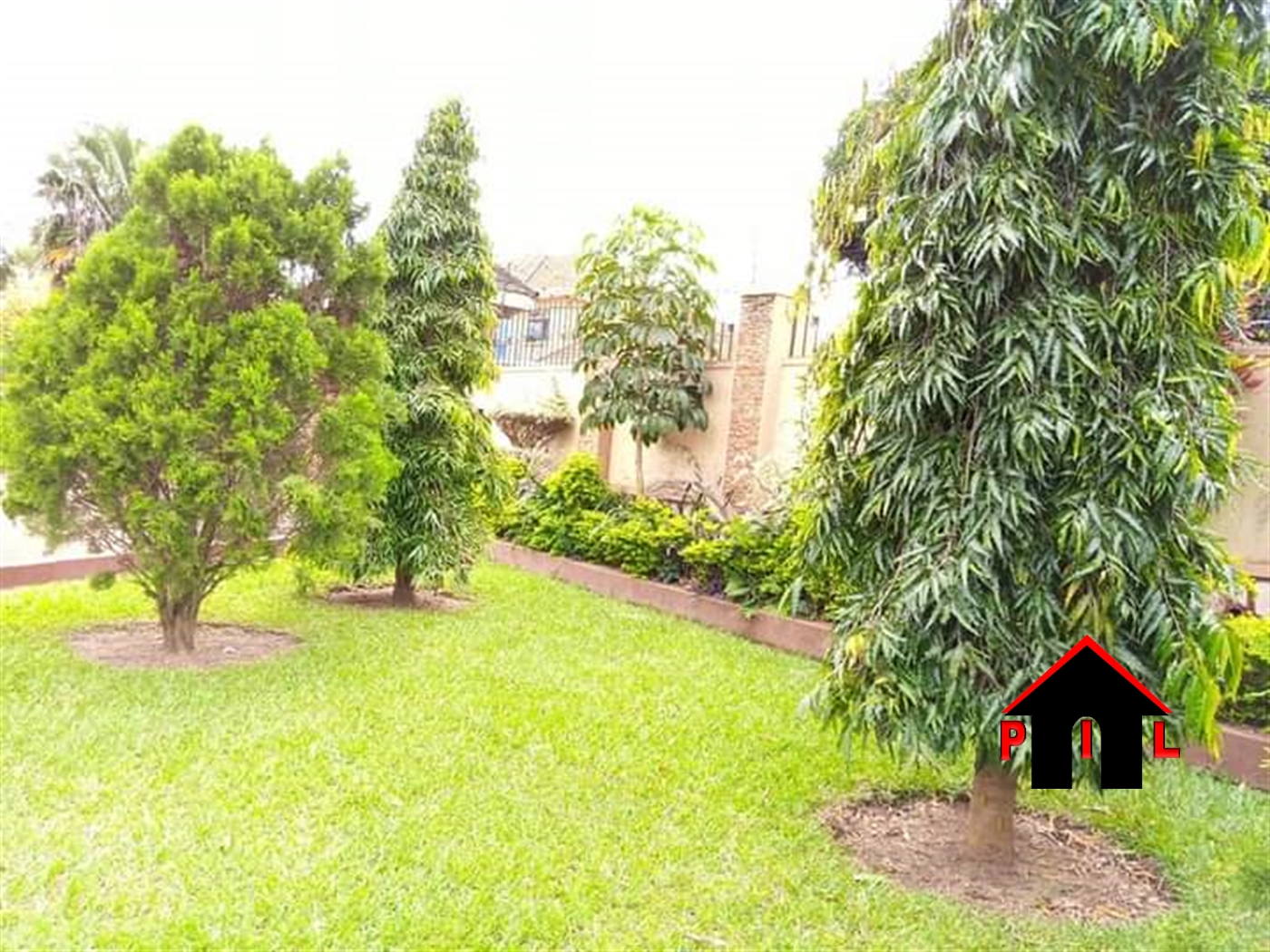 Storeyed house for sale in Kyaliwajjala Wakiso