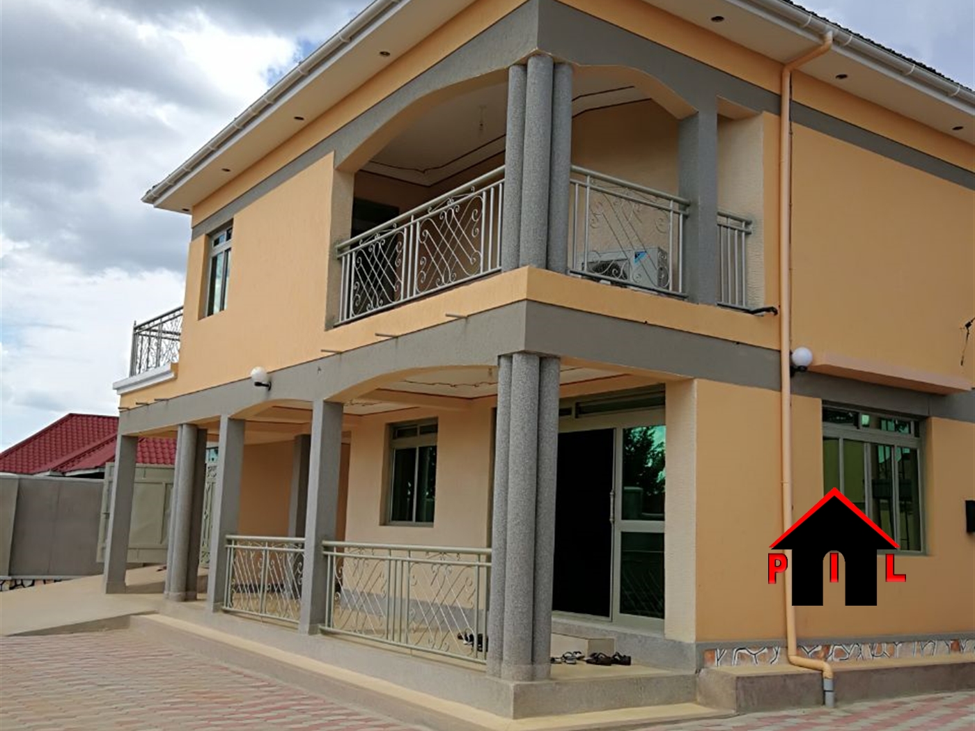 Storeyed house for sale in Bugiri Jinja