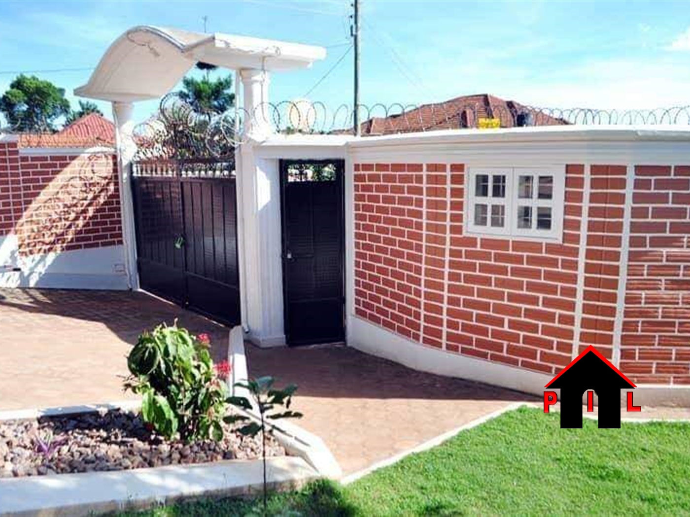 Mansion for sale in Makindye Kampala