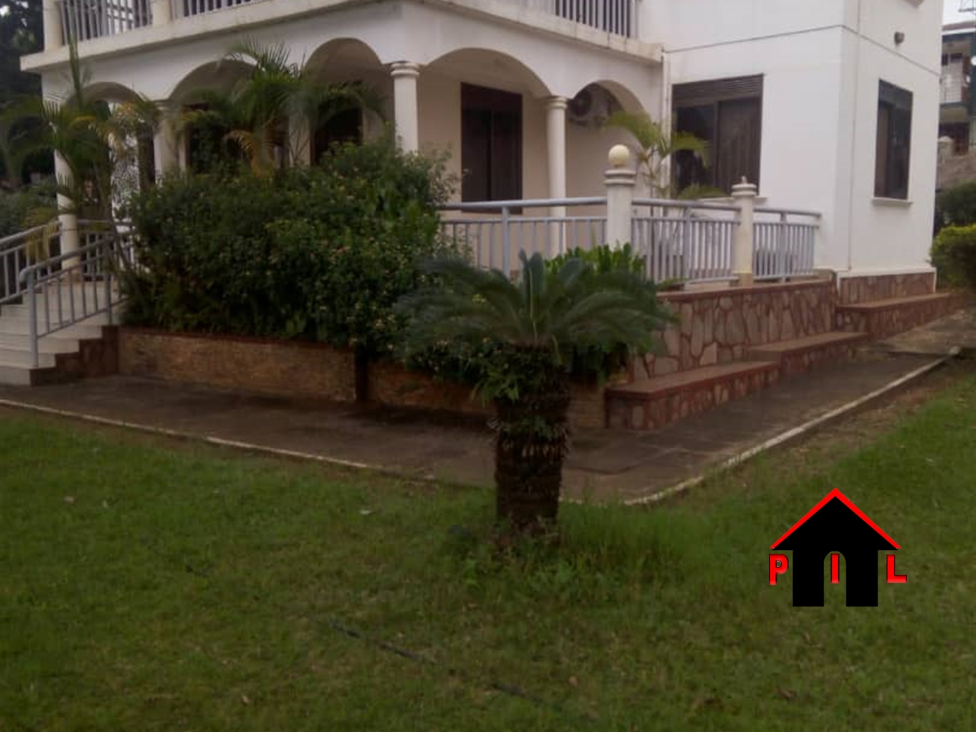 Mansion for sale in Mutungo Kampala