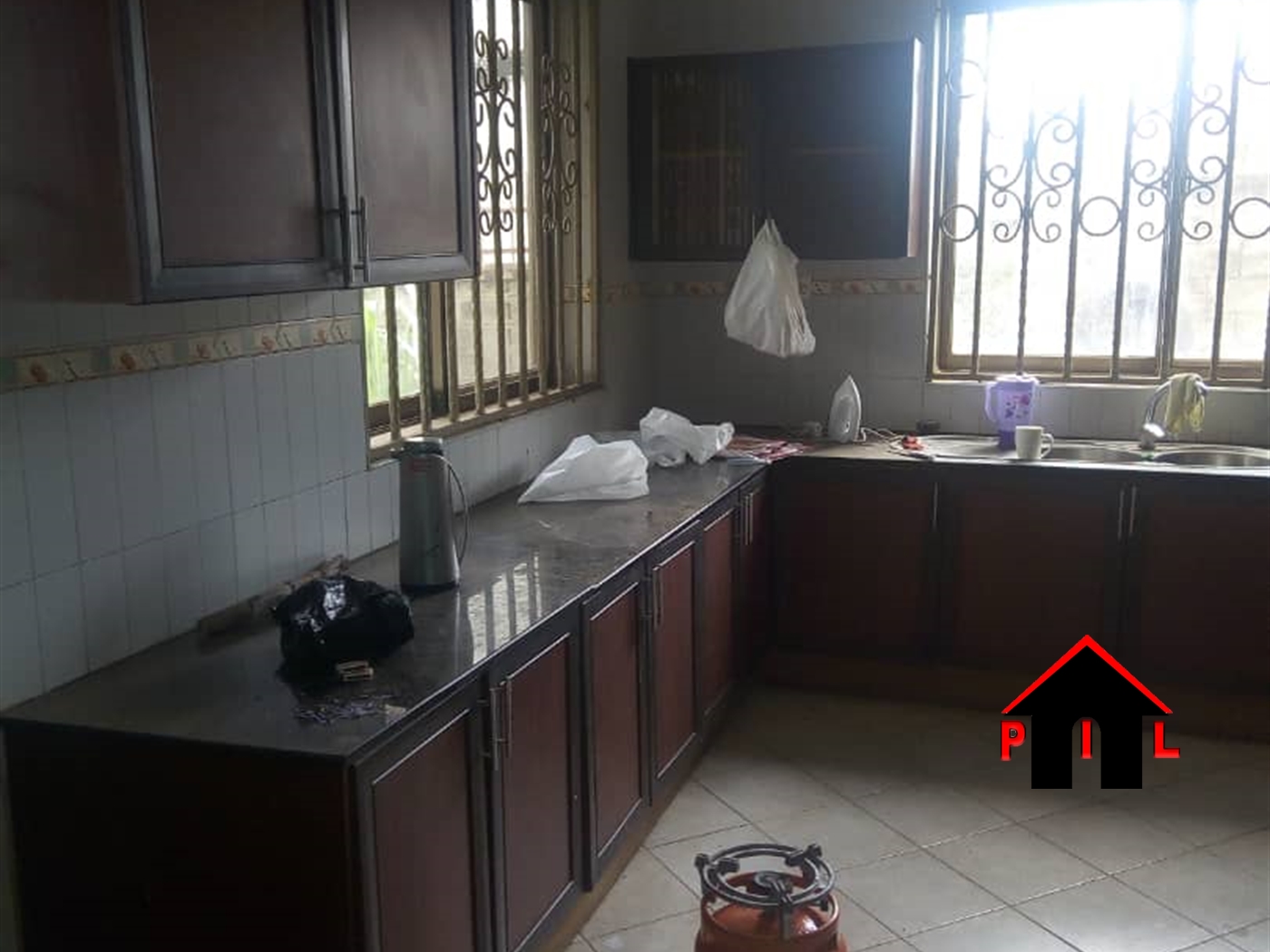 Mansion for sale in Mutungo Kampala