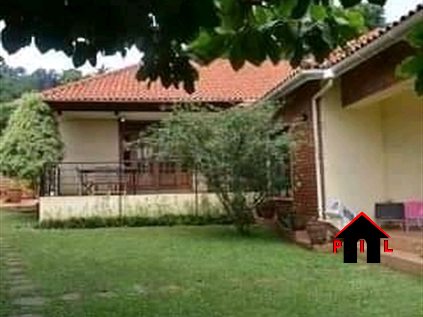 Bungalow for rent in Mbuya Kampala