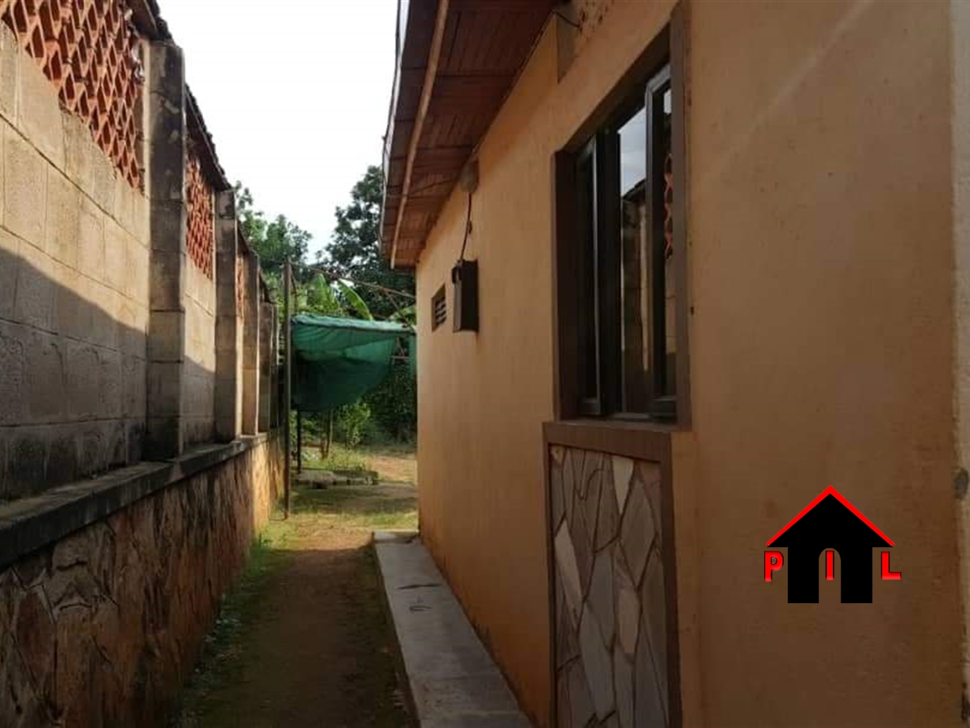 Bungalow for sale in Kitende Wakiso