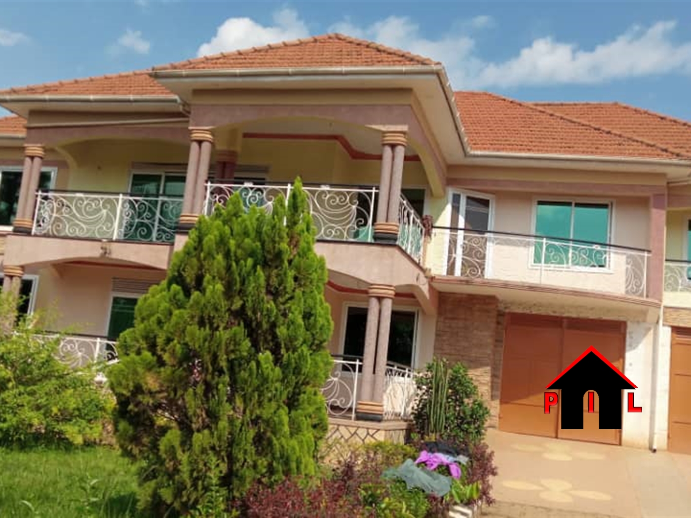 Storeyed house for sale in Kitende Wakiso