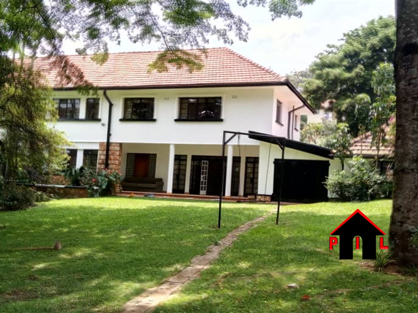 Storeyed house for rent in Kololo Kampala