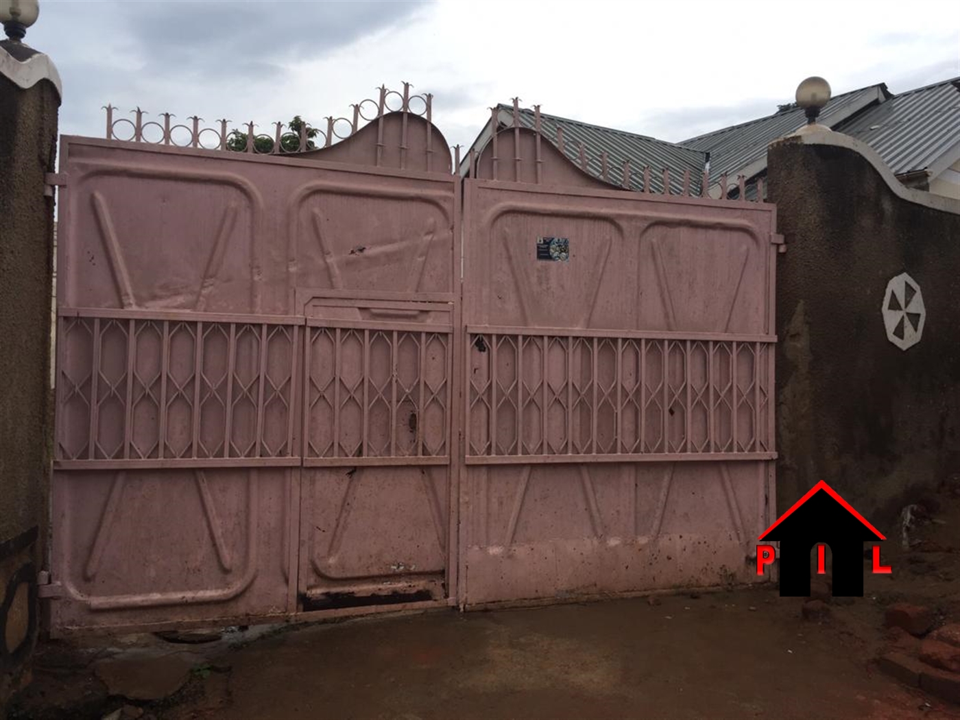 Bungalow for sale in Kanyanya Kampala