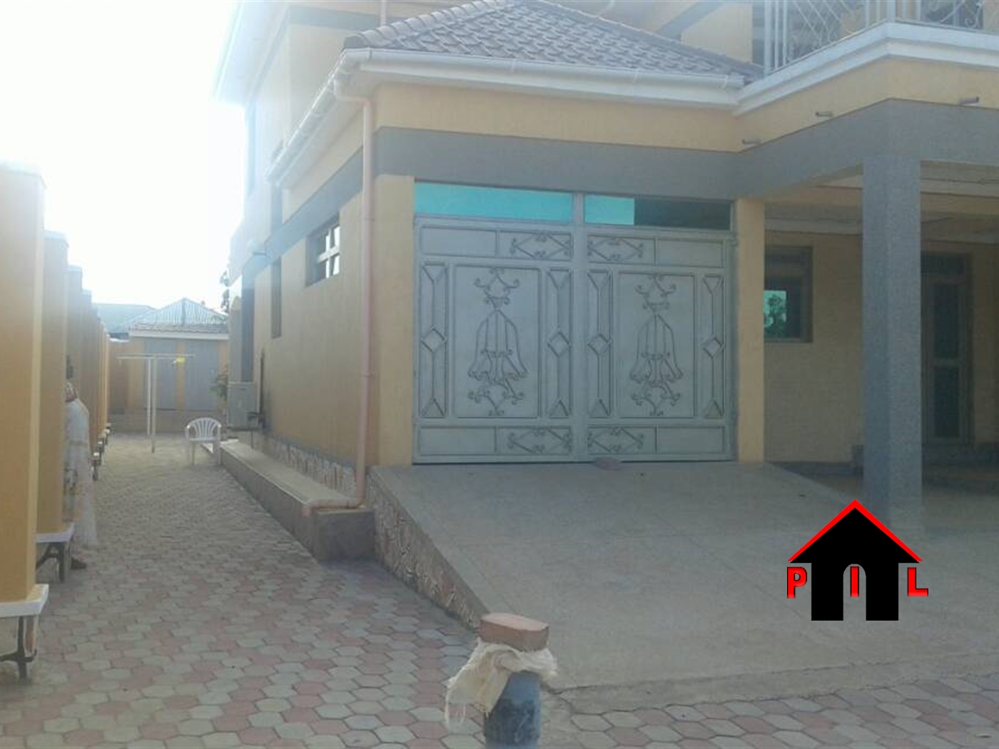 Storeyed house for sale in Nkaiza Jinja
