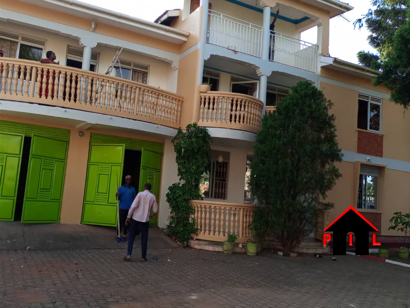 Storeyed house for sale in Munyonyo Kampala