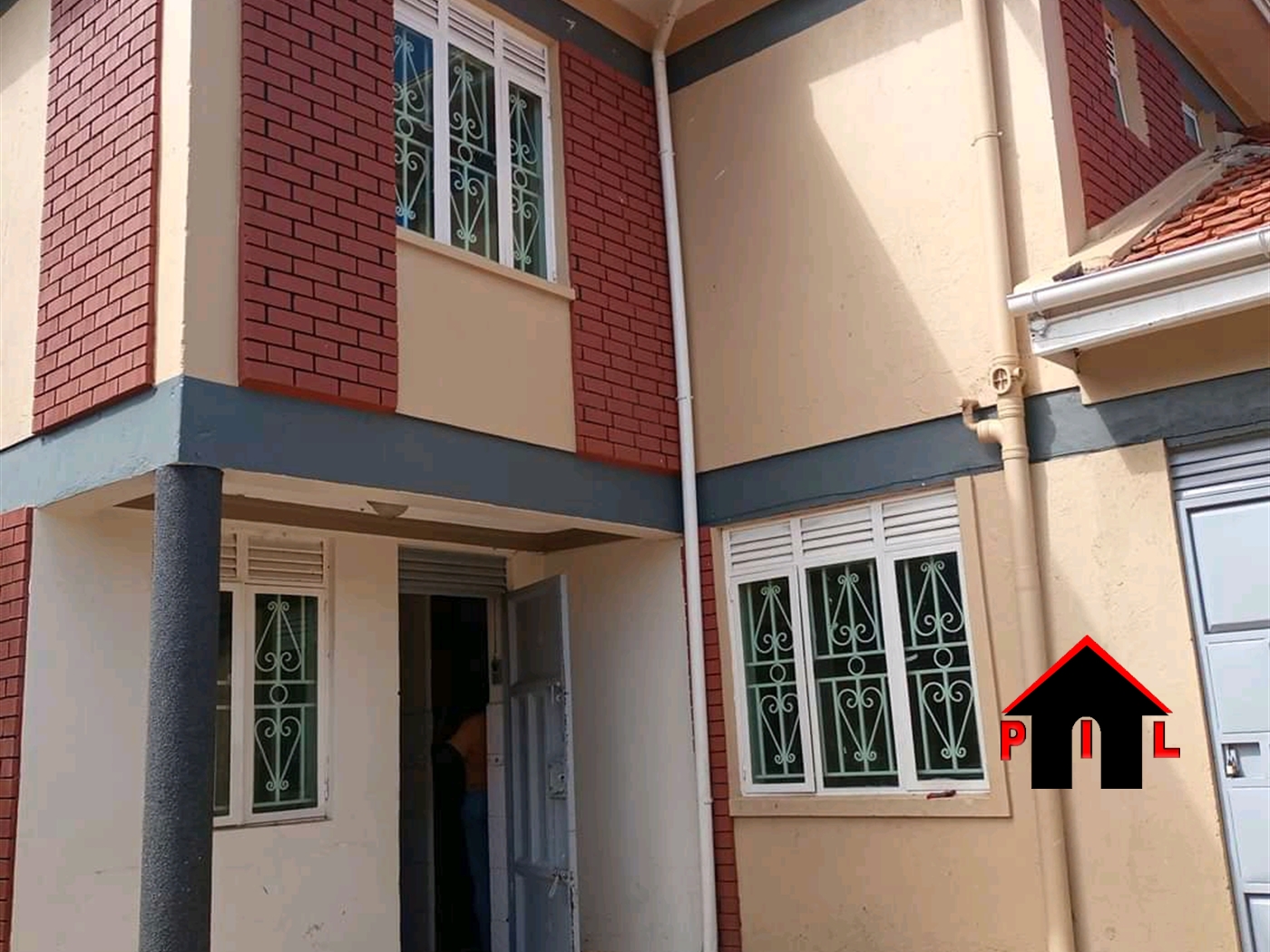 Storeyed house for sale in Munyonyo Kampala