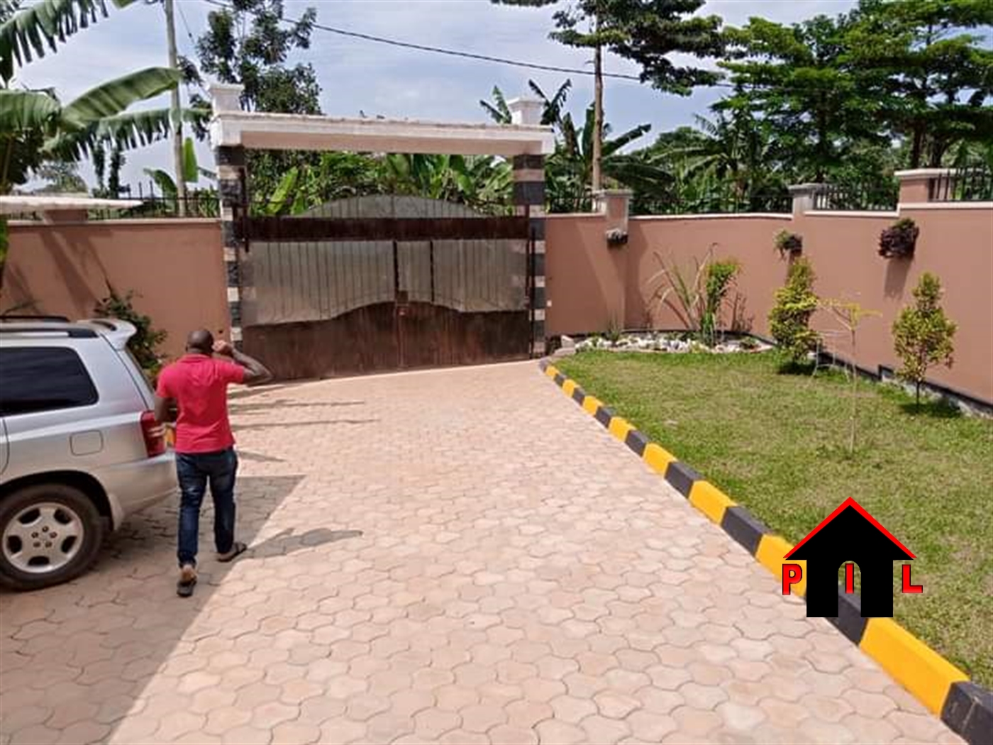 Bungalow for sale in Kira Wakiso