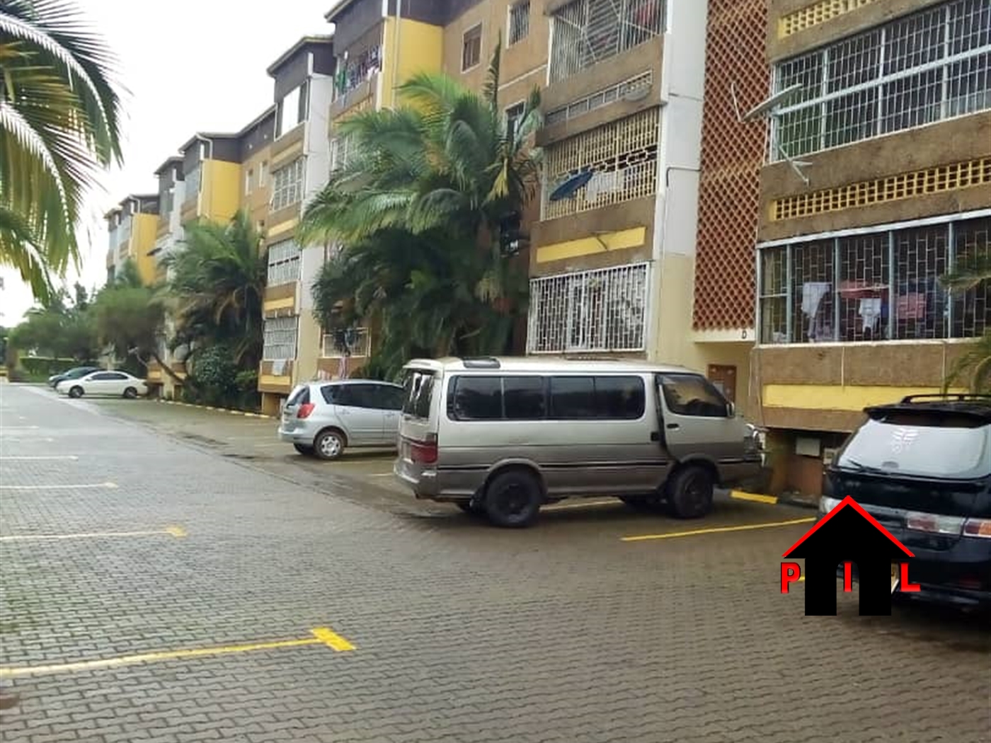 Apartment for sale in Bugoloobi Kampala