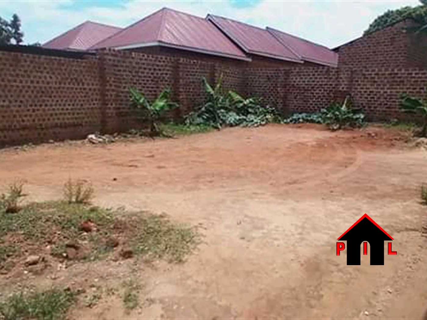 Bungalow for sale in Nakweelo Wakiso