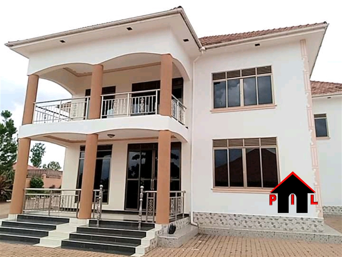 Storeyed house for sale in Nakweelo Wakiso