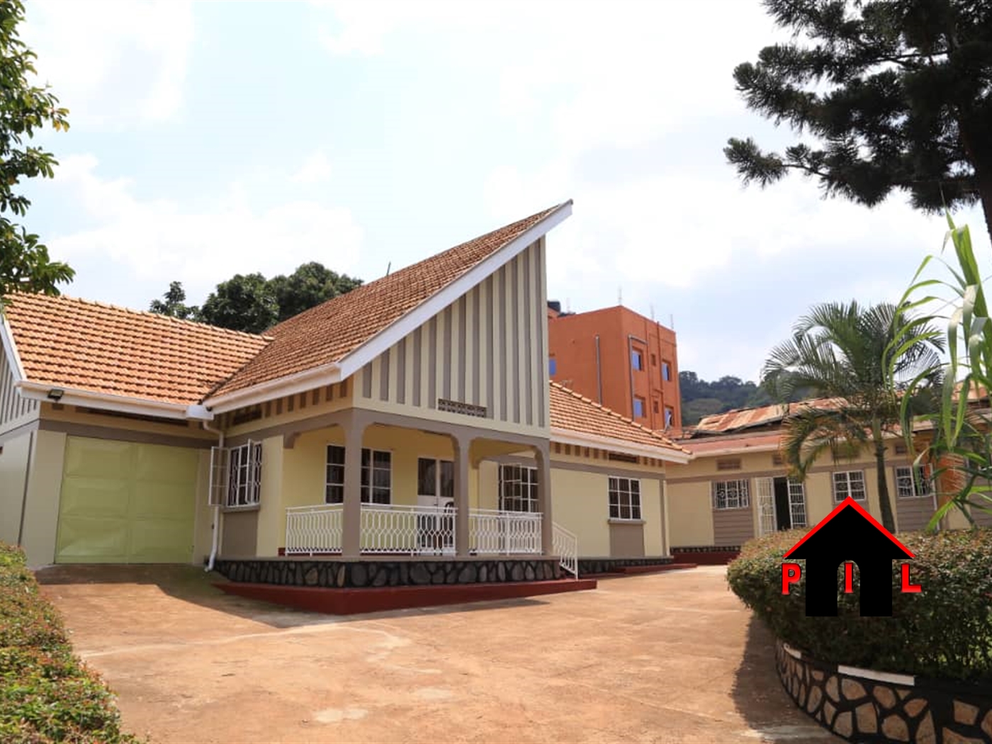 Bungalow for sale in Makindye Kampala