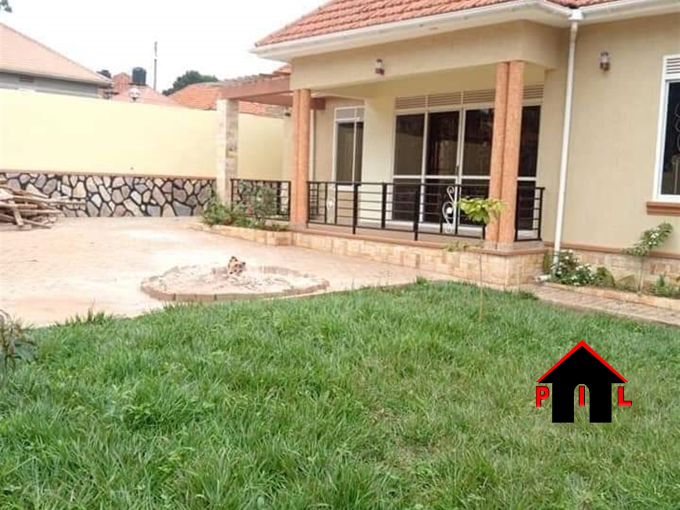 Bungalow for sale in Kitende Wakiso