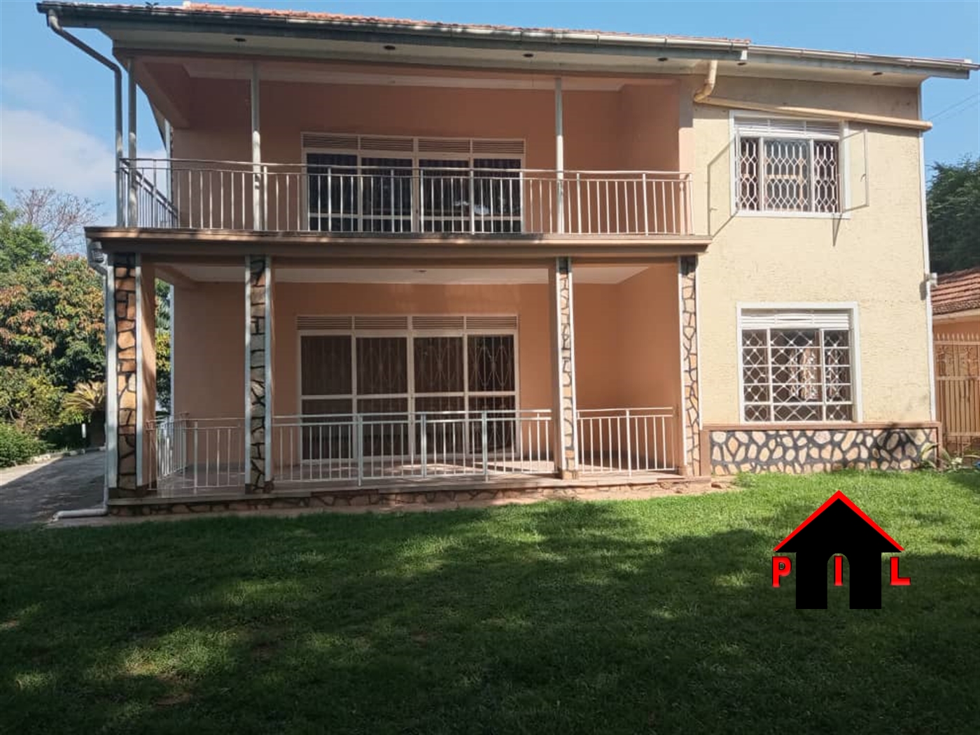 Storeyed house for sale in Makindye Kampala