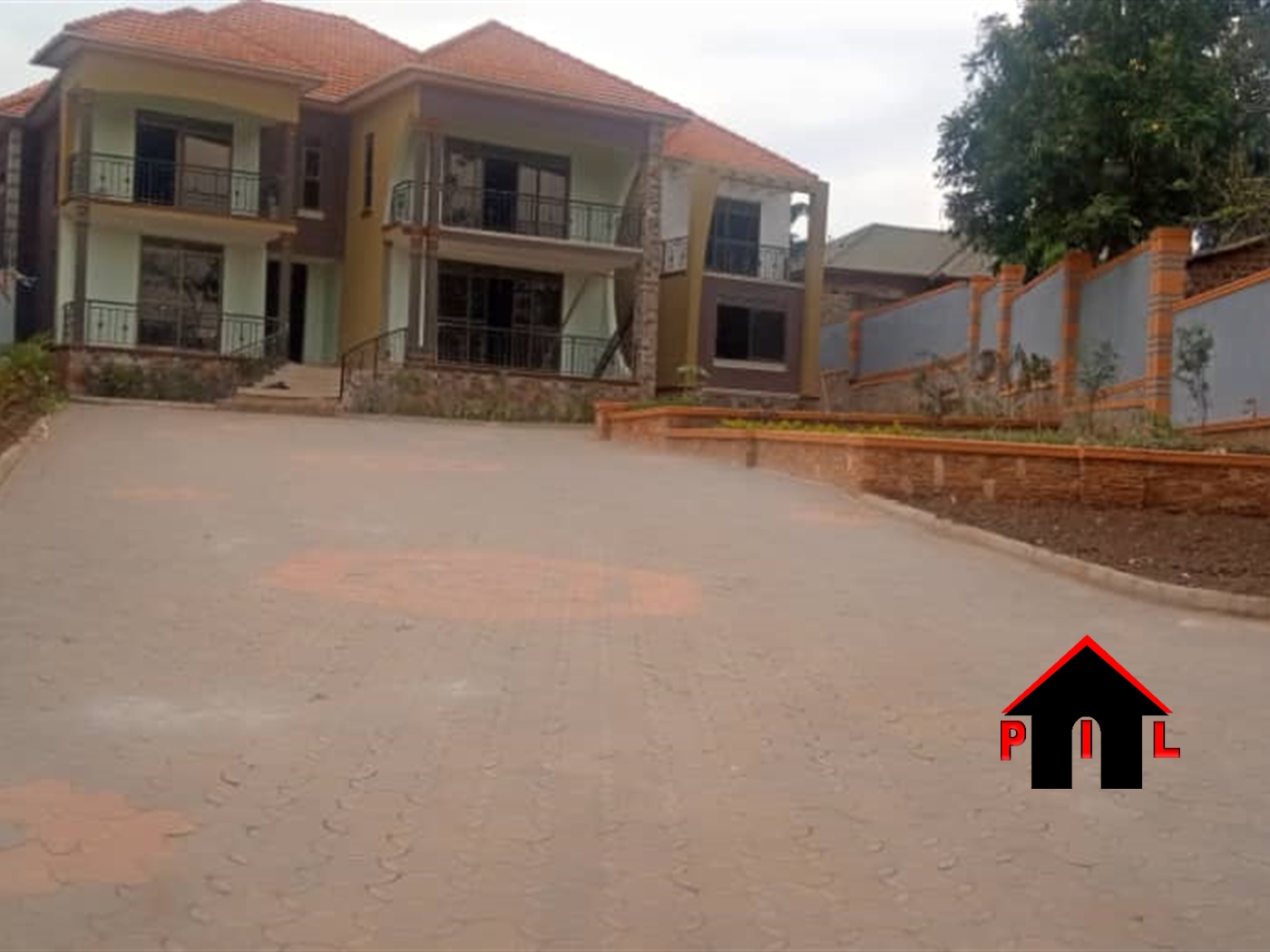 Bungalow for sale in Kiwaatule Kampala