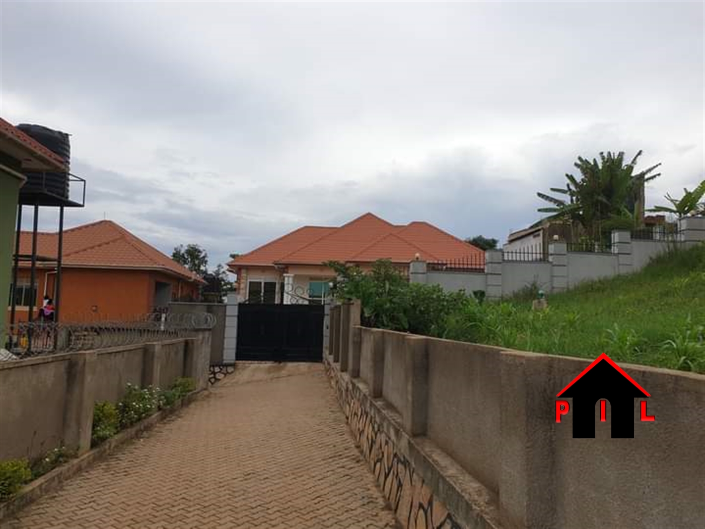 Bungalow for sale in Kitende Wakiso