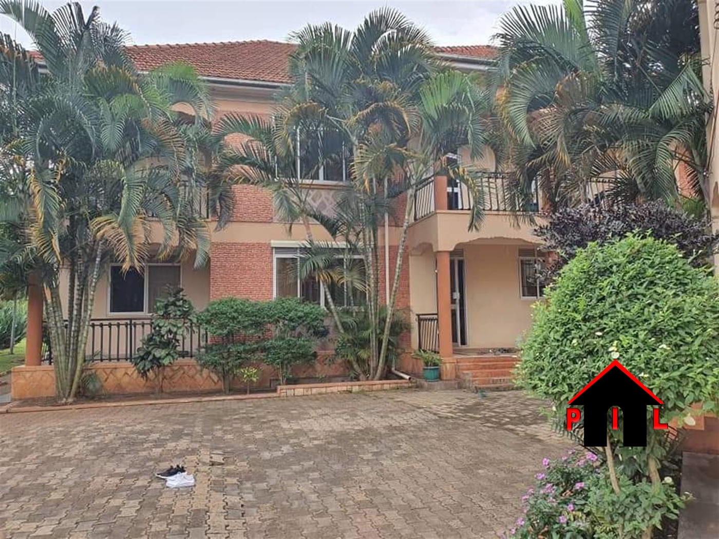 Storeyed house for sale in Kololo Kampala