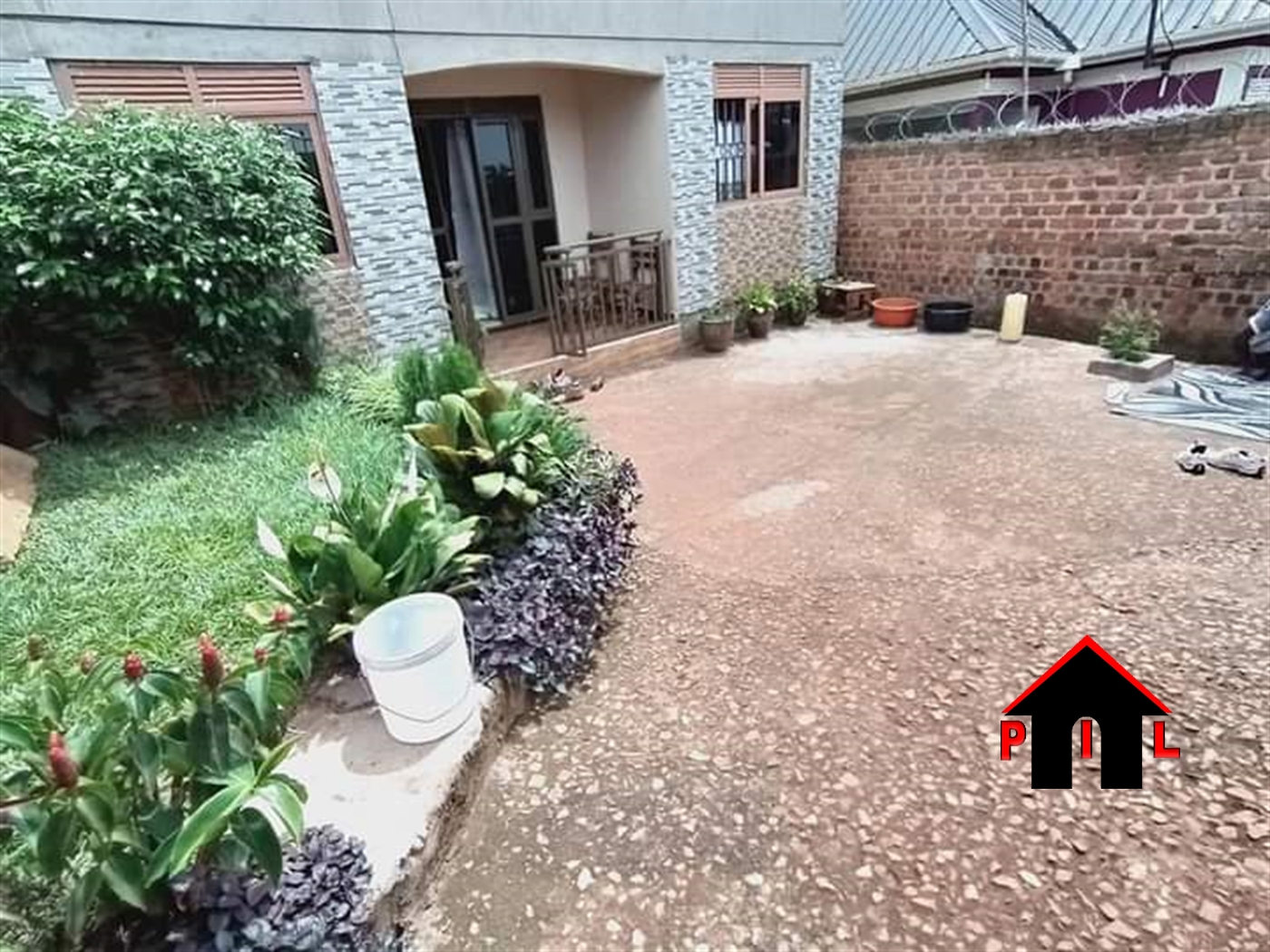 Bungalow for sale in Bujuuko Wakiso