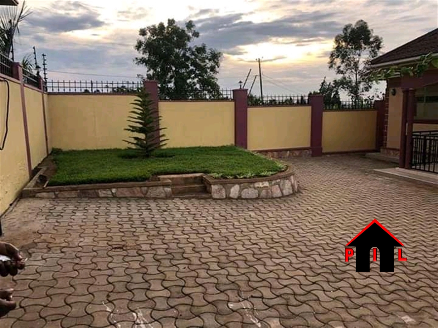 Bungalow for sale in Nsasa Wakiso