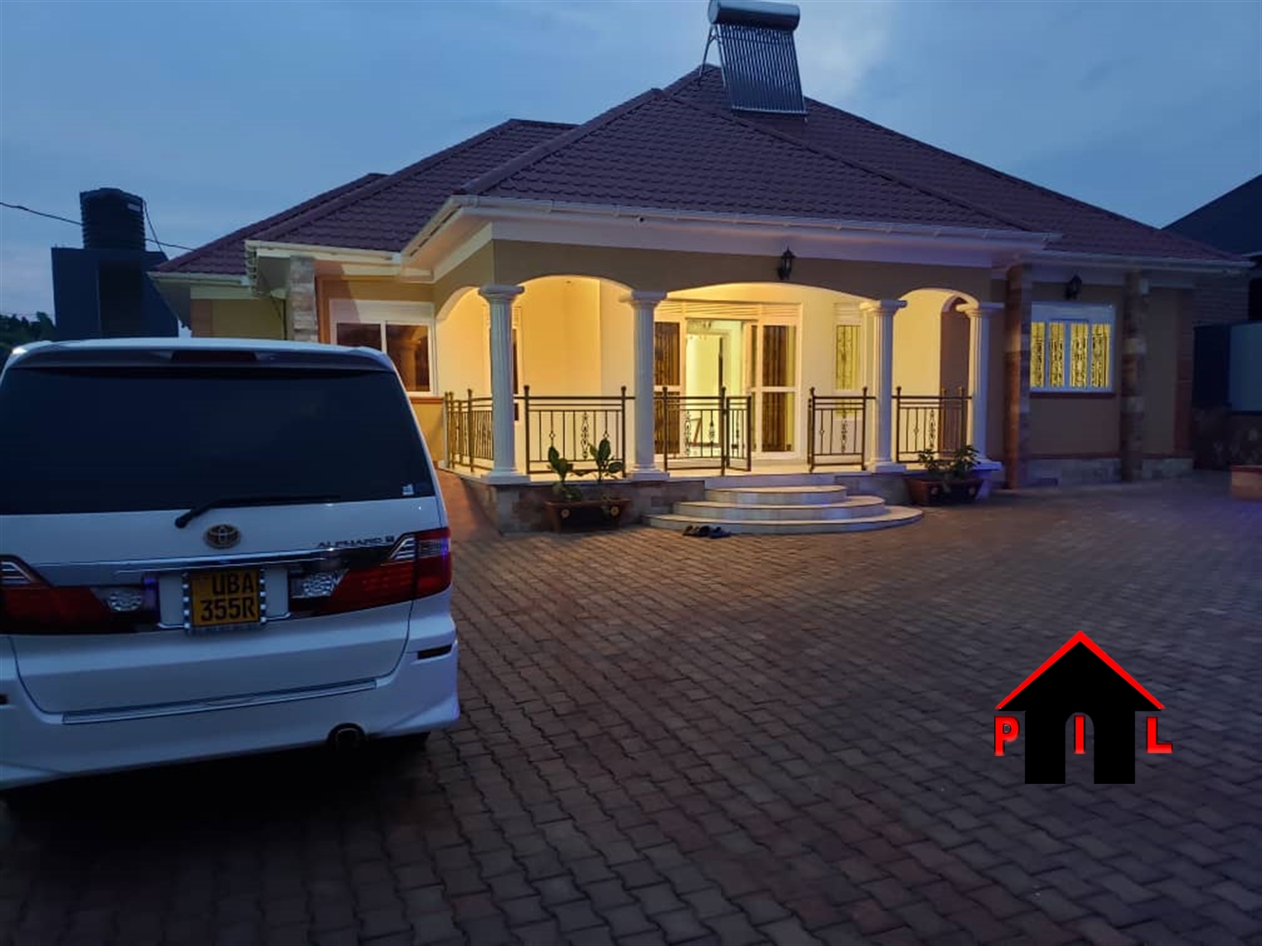 Bungalow for sale in Nakweelo Wakiso