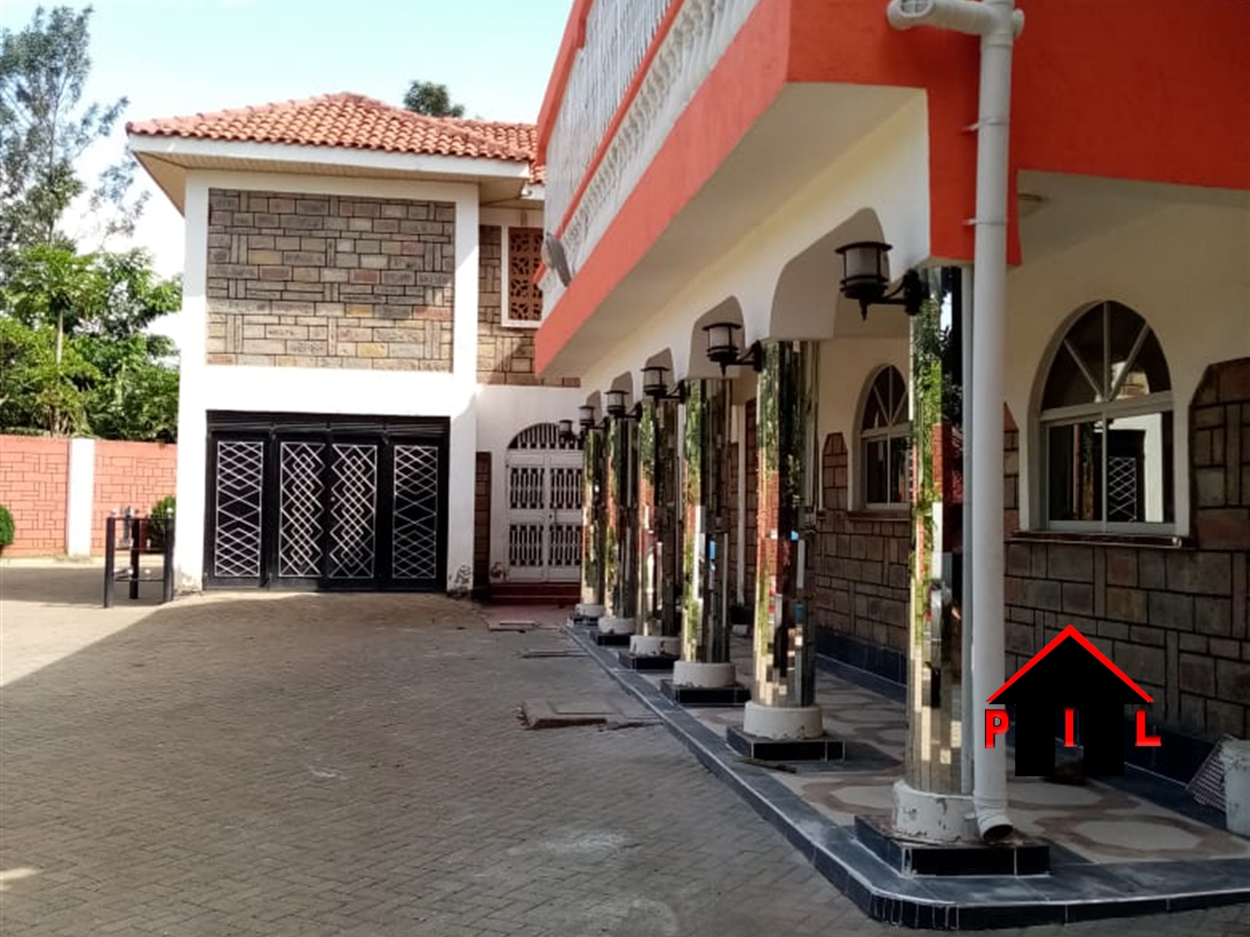 Commercial block for sale in Kisimu International