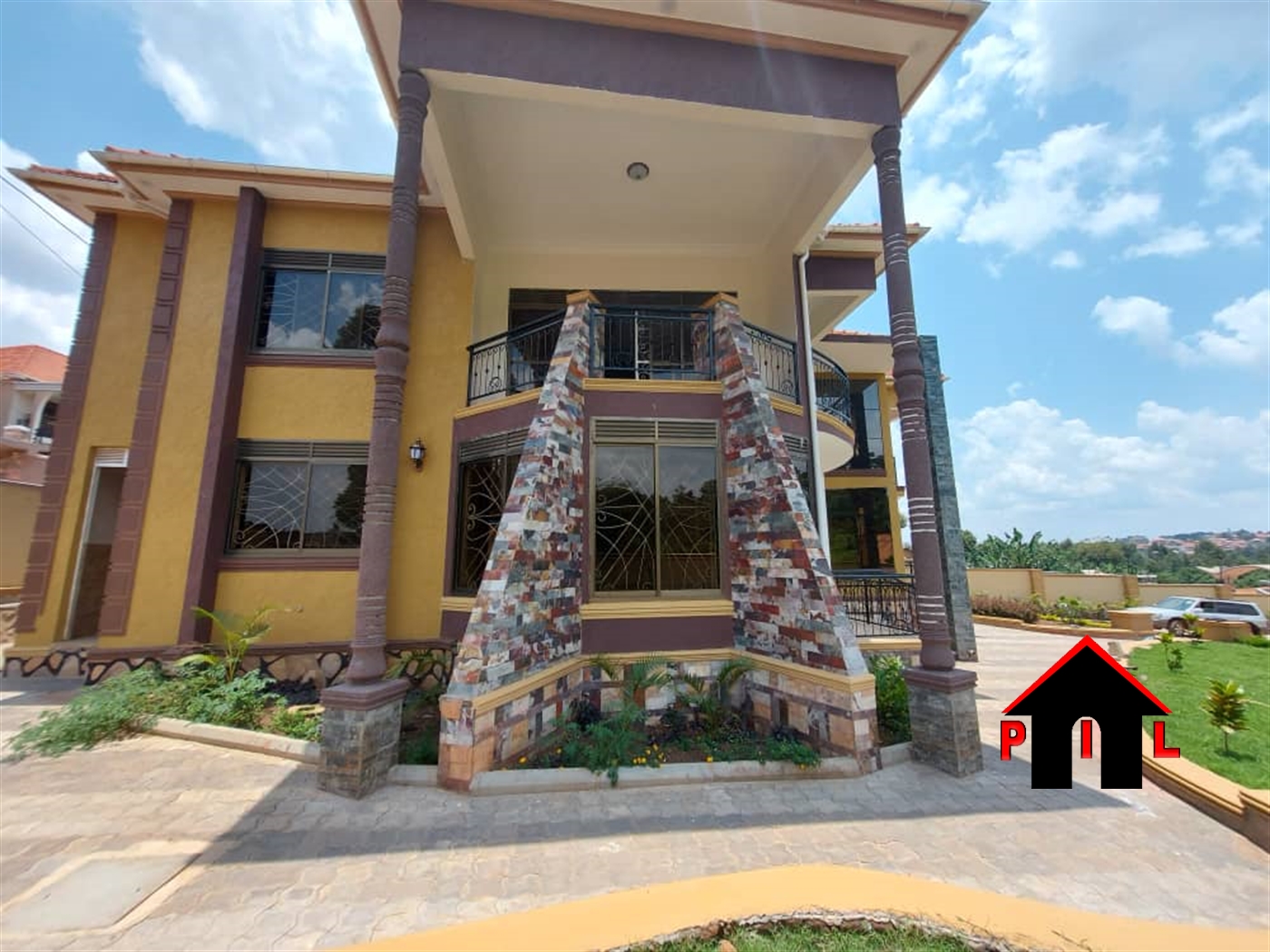 Storeyed house for sale in Kiwaatule Kampala