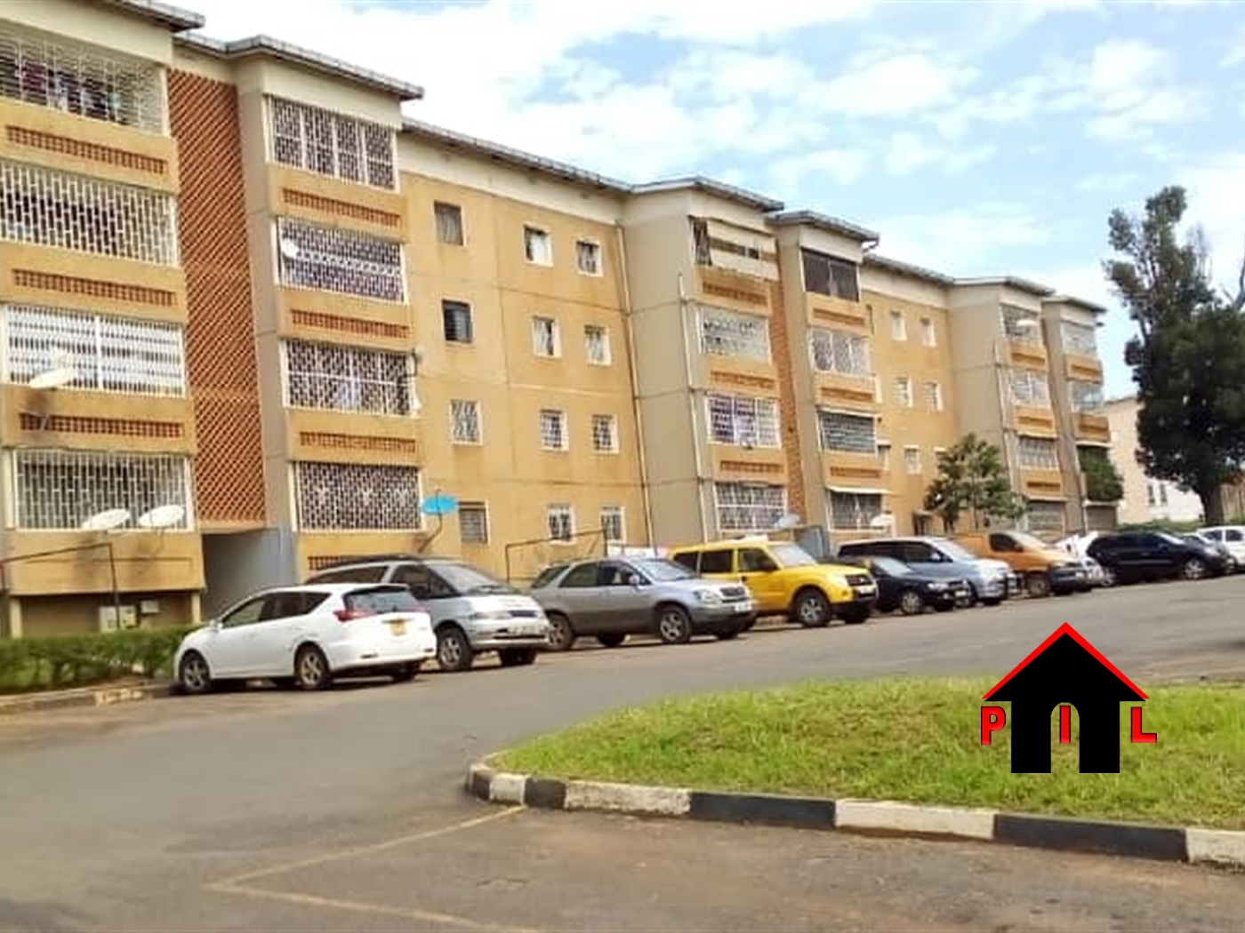 Apartment for sale in Bugoloobi Kampala