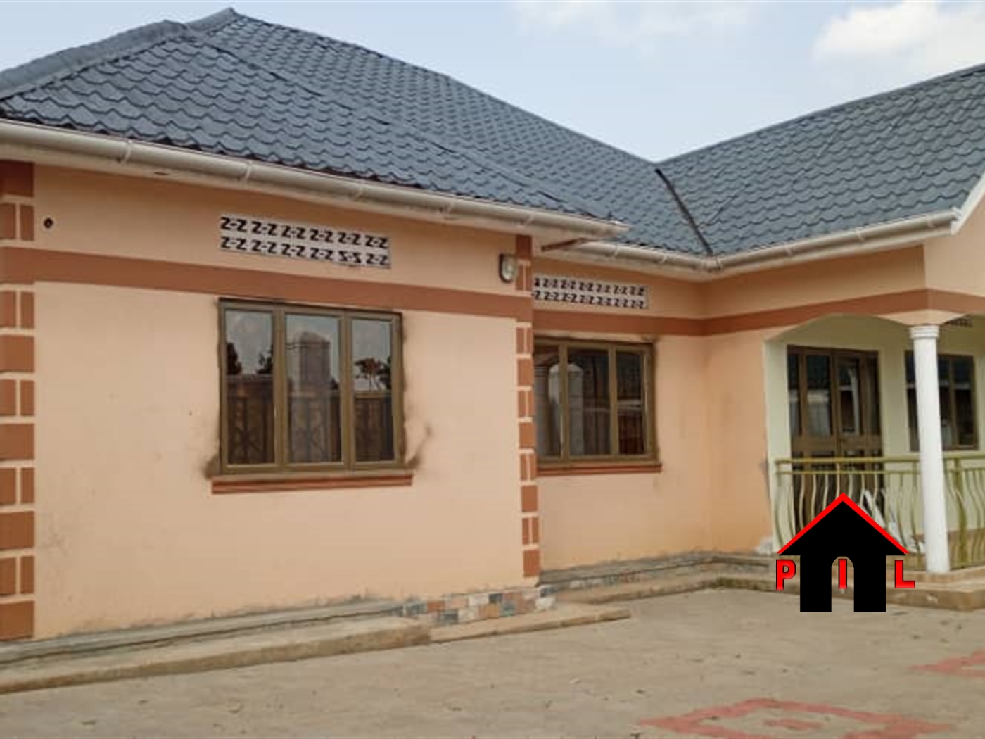 Bungalow for sale in Nakweelo Wakiso