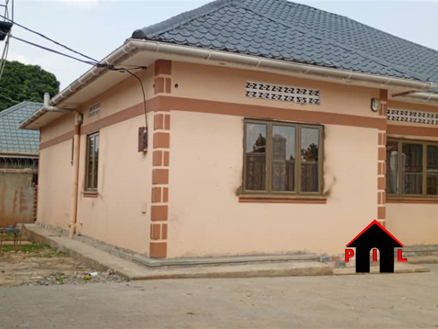 Bungalow for sale in Nakweelo Wakiso