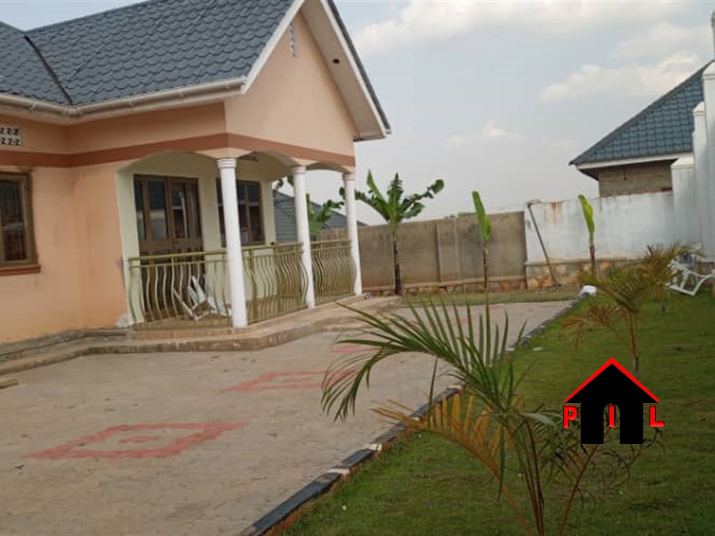 Bungalow for sale in Nakweelo Wakiso