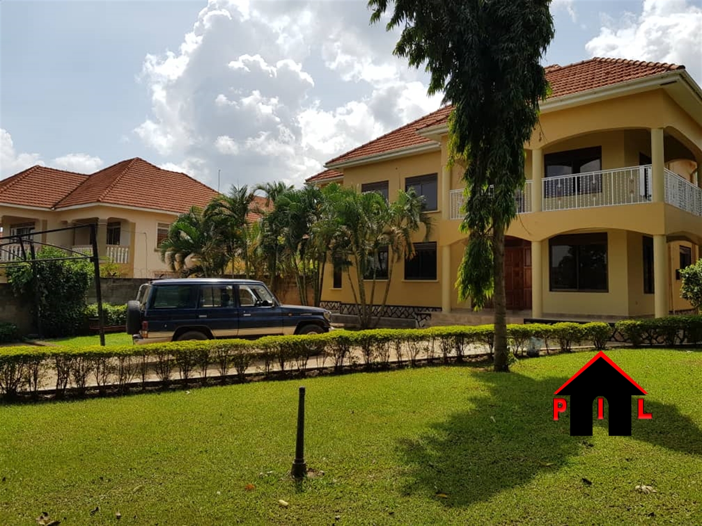 Storeyed house for sale in Naalya Wakiso