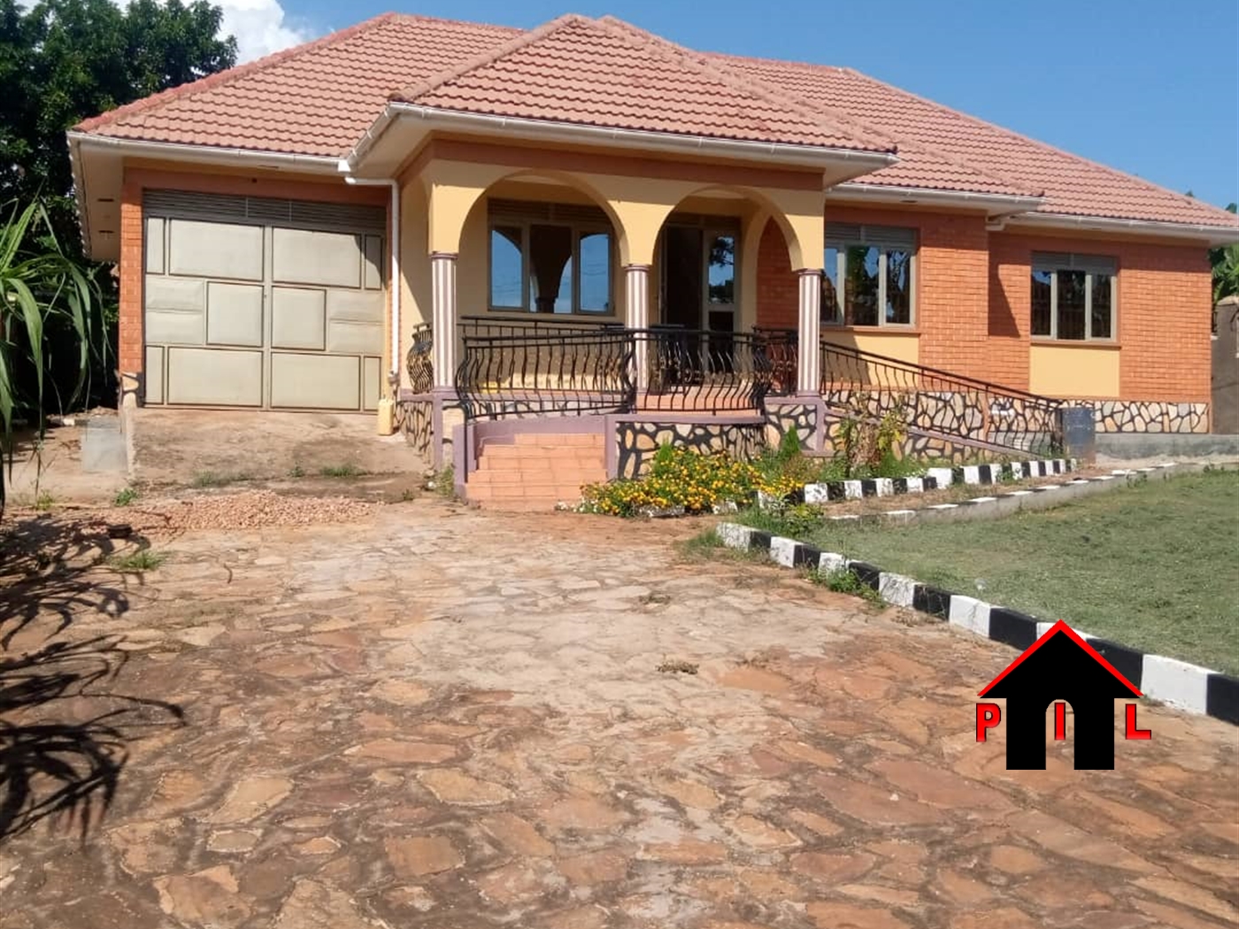 Bungalow for sale in Akright Wakiso