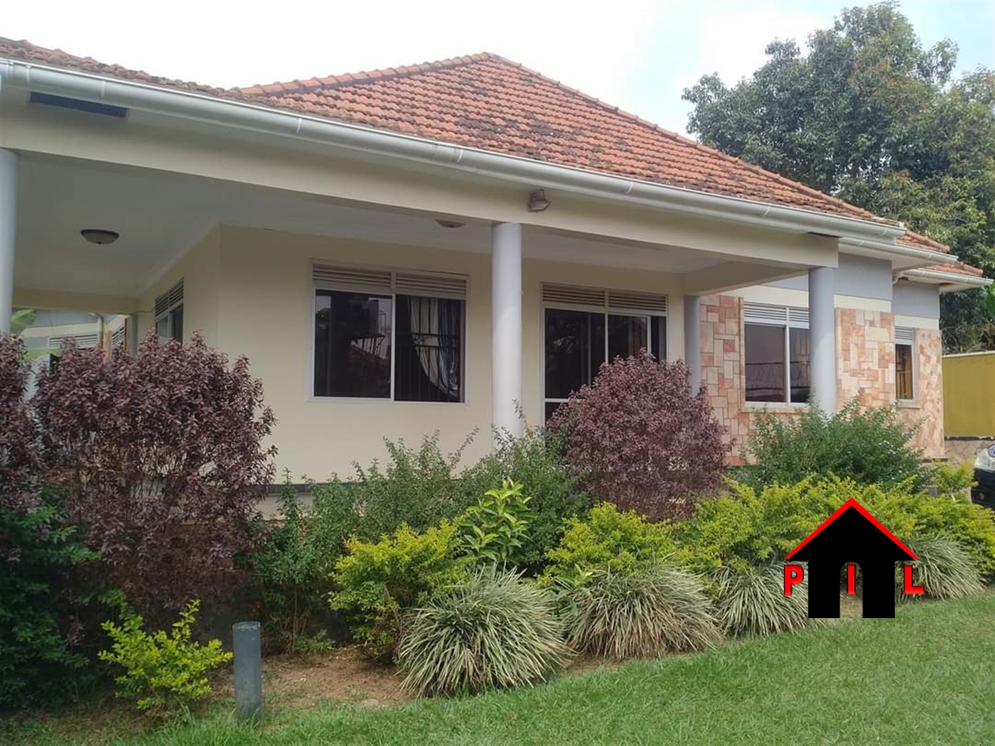 Bungalow for sale in Muyenga Kampala