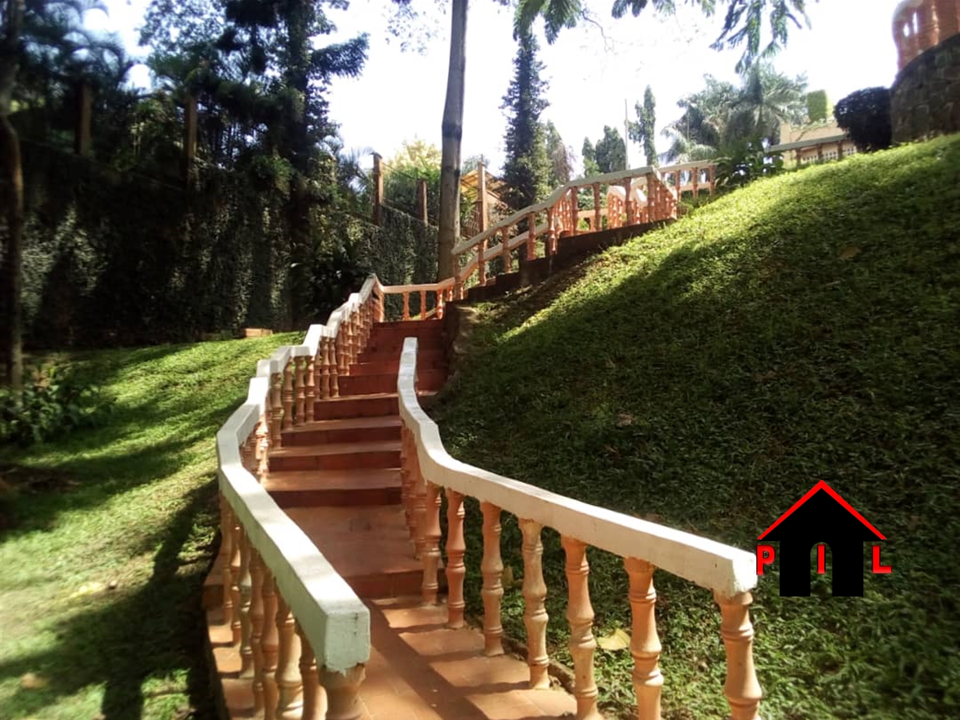 Storeyed house for rent in Kololo Kampala