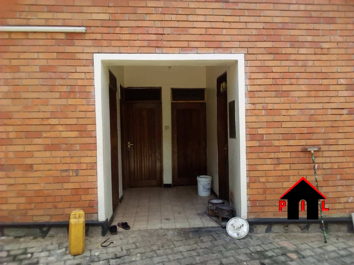 Storeyed house for rent in Kololo Kampala