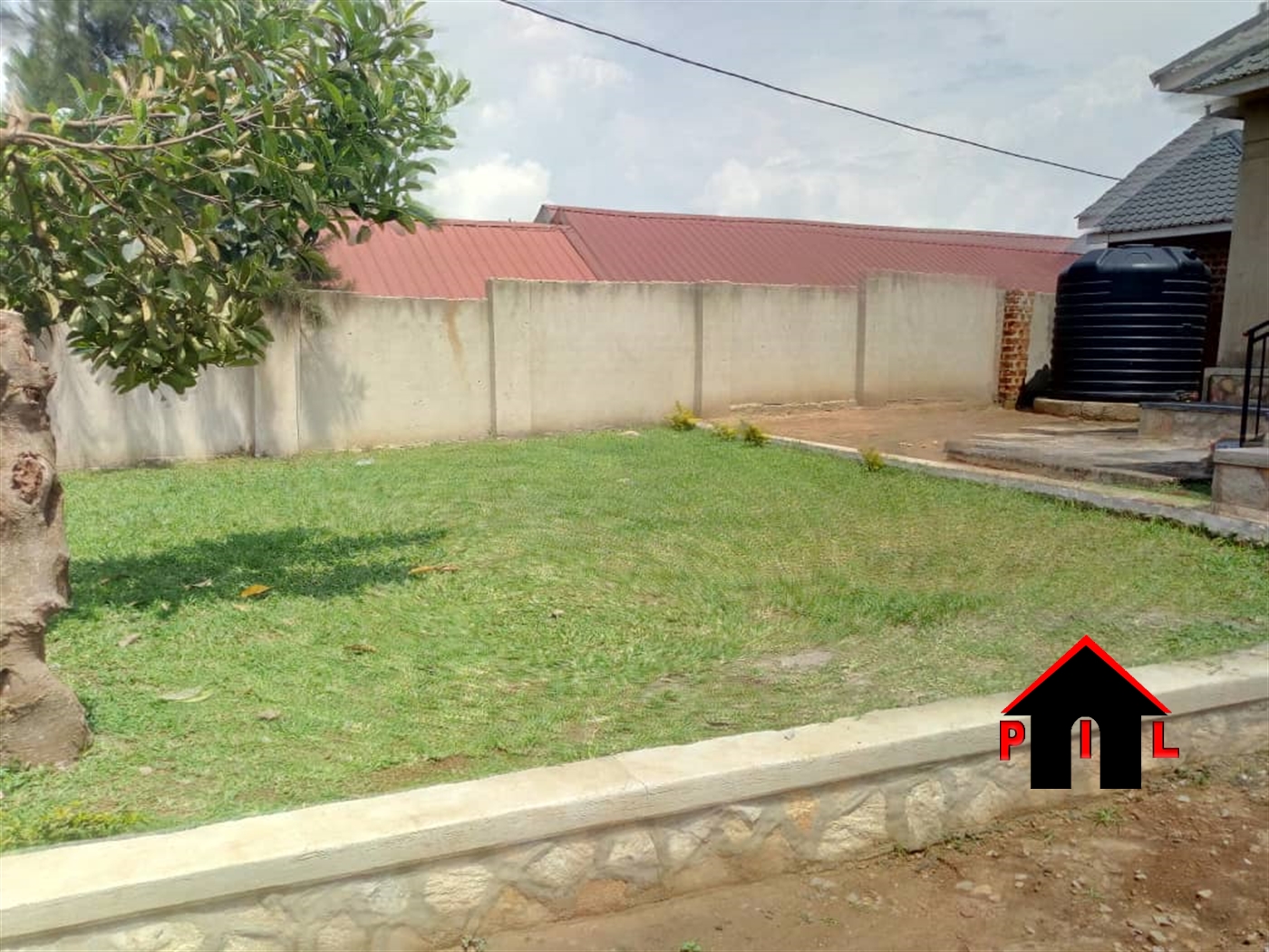 Bungalow for sale in Kawempe Kampala