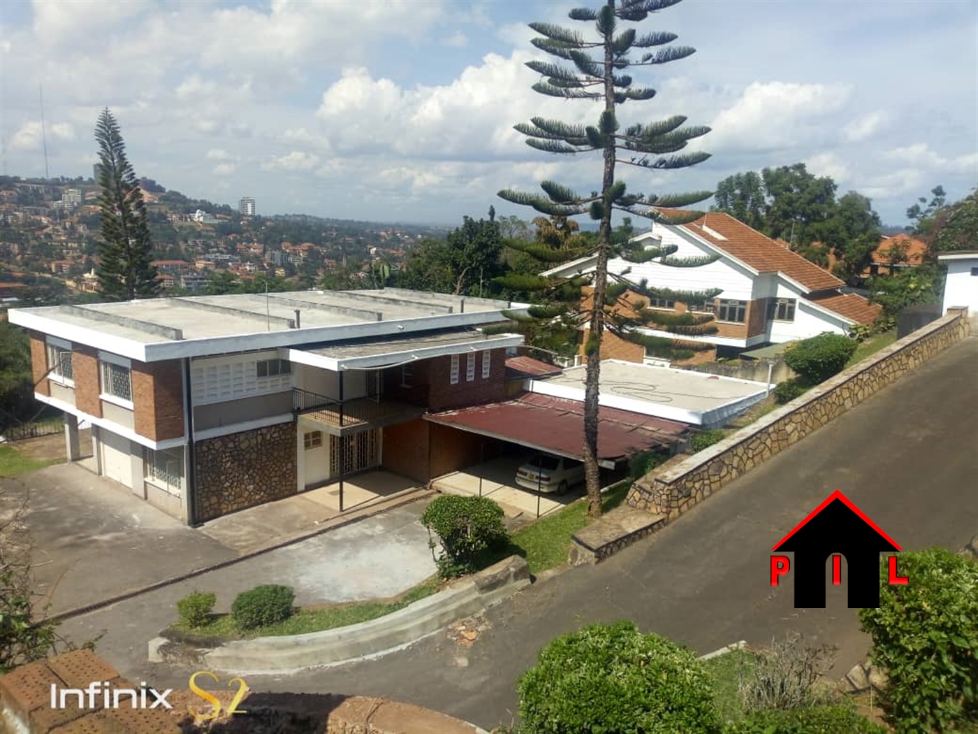 Storeyed house for rent in Kololo Kampala