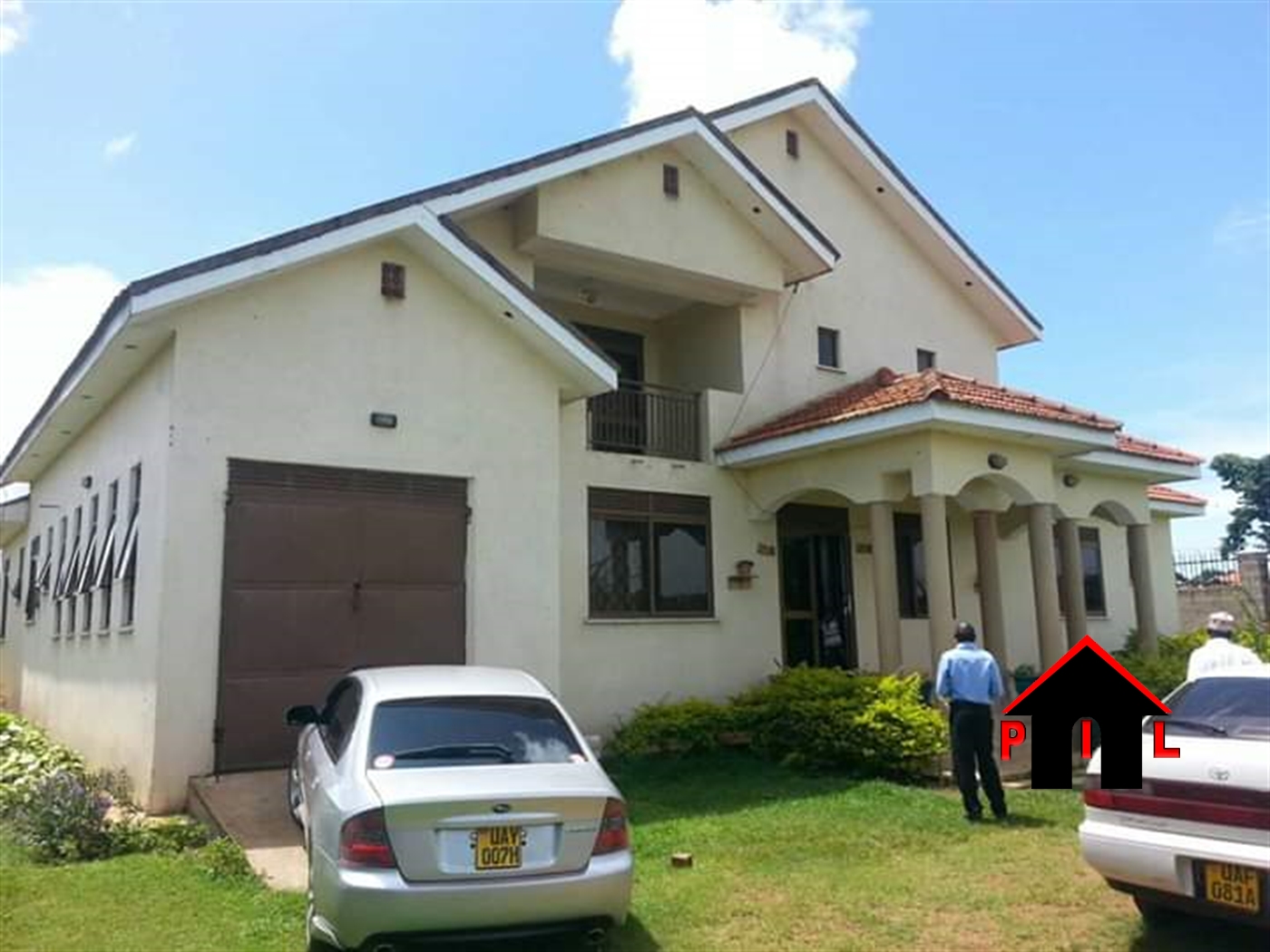 Storeyed house for sale in Katabi Wakiso