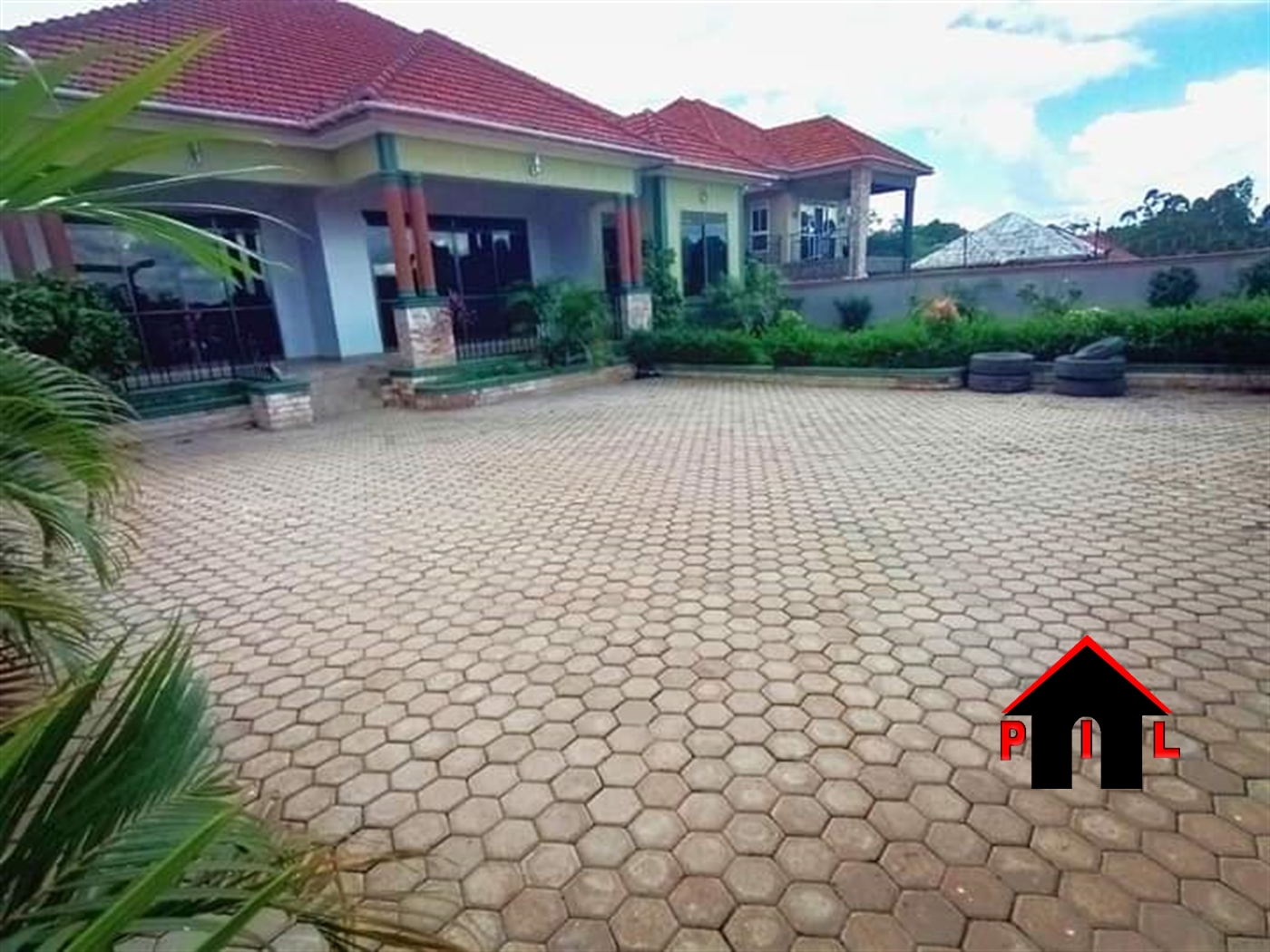 Storeyed house for sale in Kira Wakiso