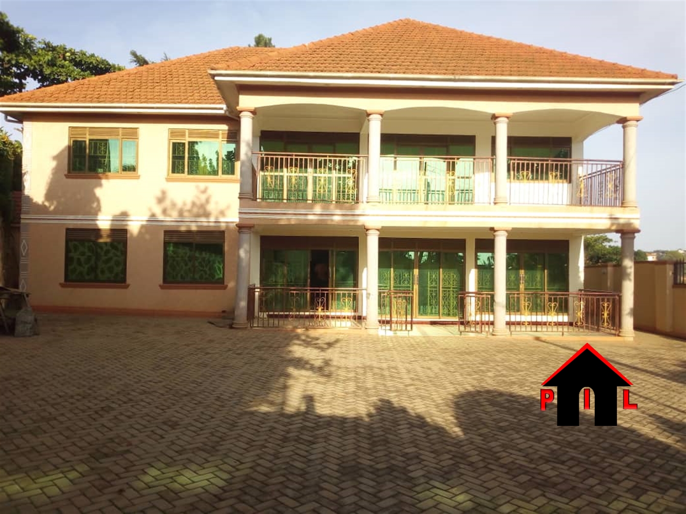 Storeyed house for sale in Seguku Wakiso