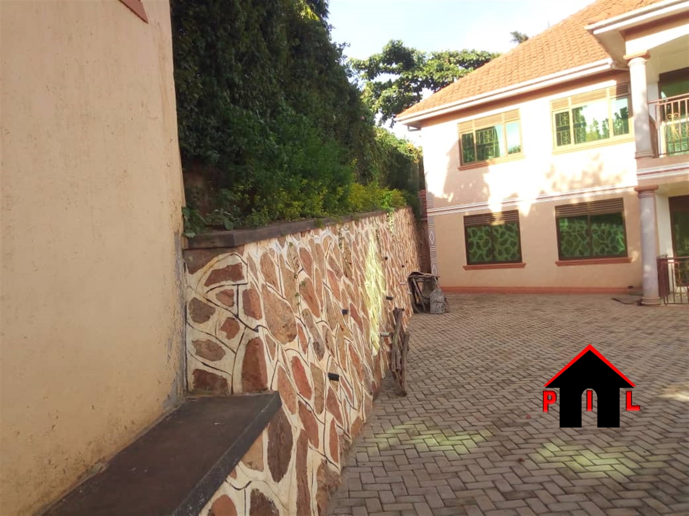 Storeyed house for sale in Seguku Wakiso