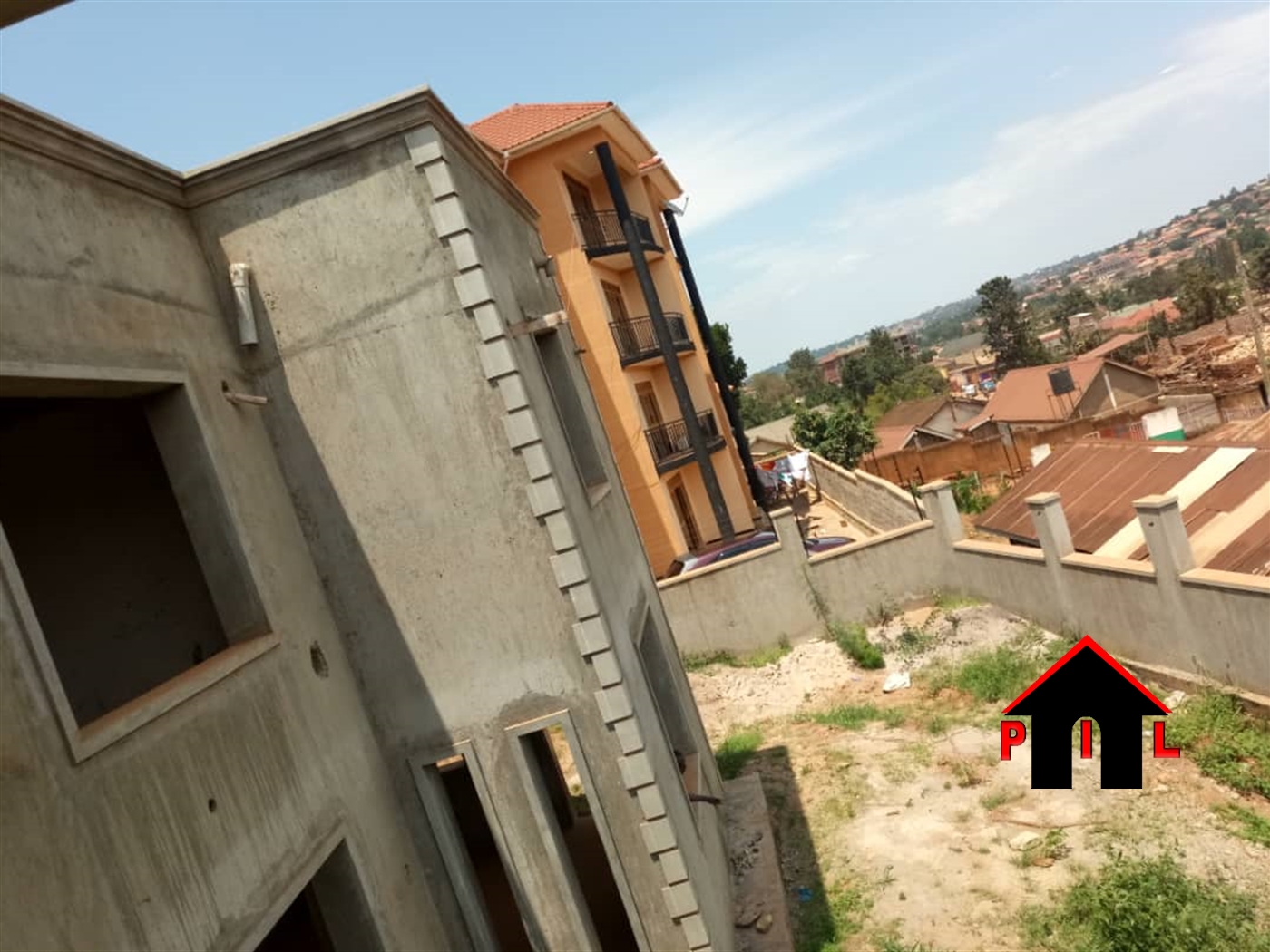 Storeyed house for sale in Munyonyo Kampala