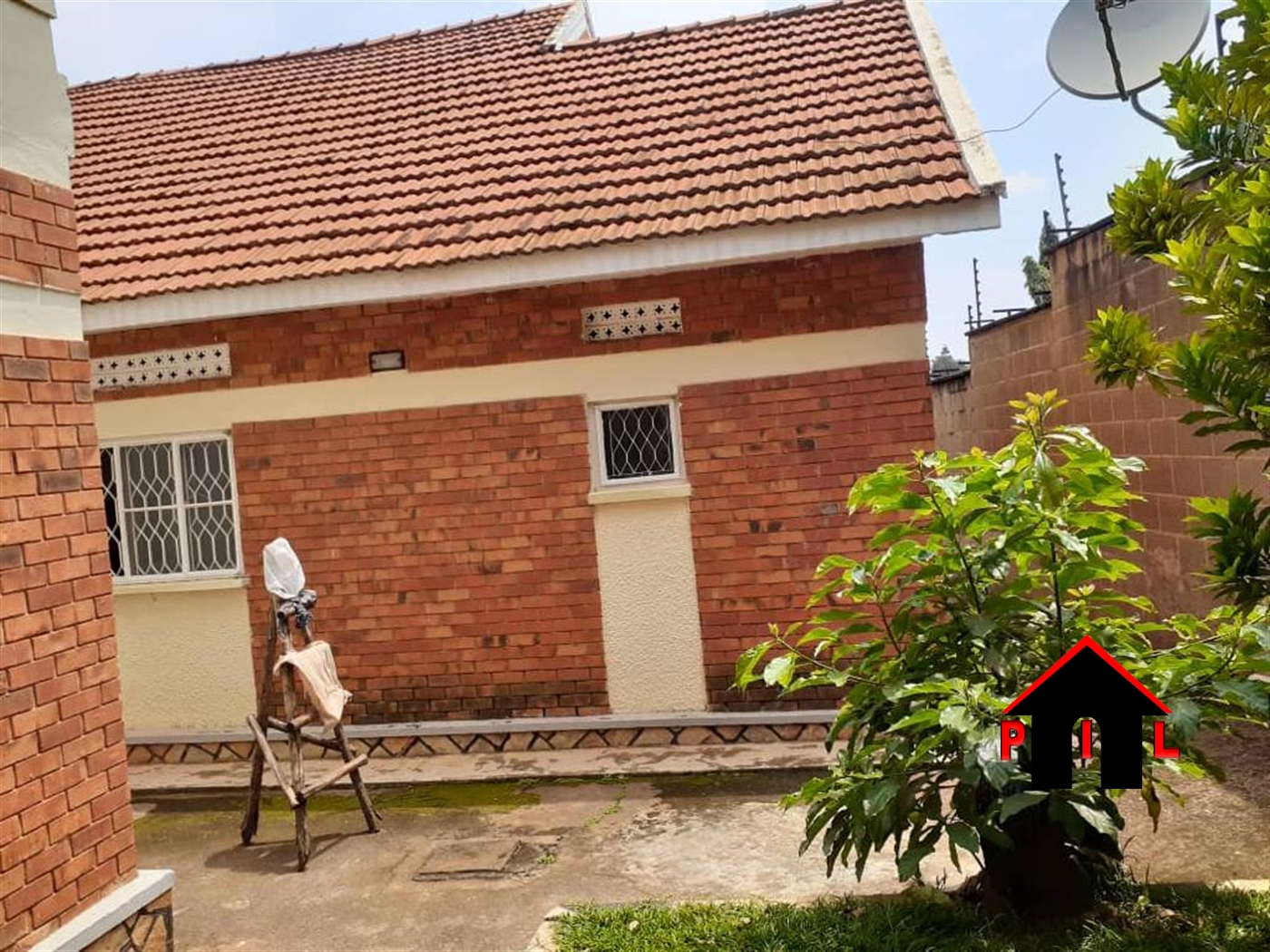 Bungalow for rent in Naguru Wakiso