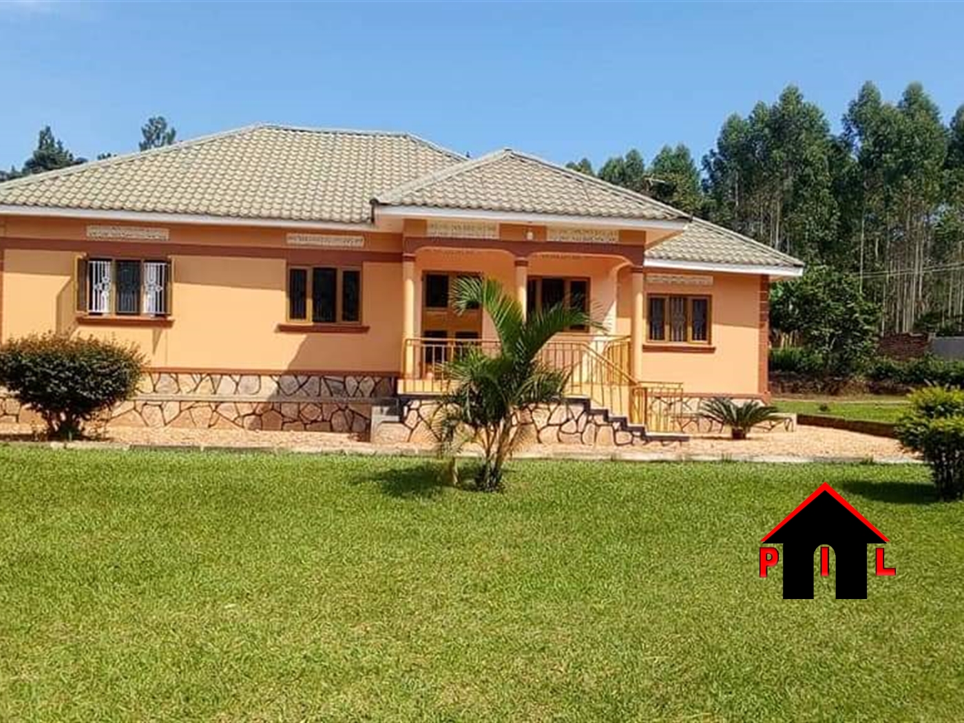 Bungalow for sale in Ddundu Kampala