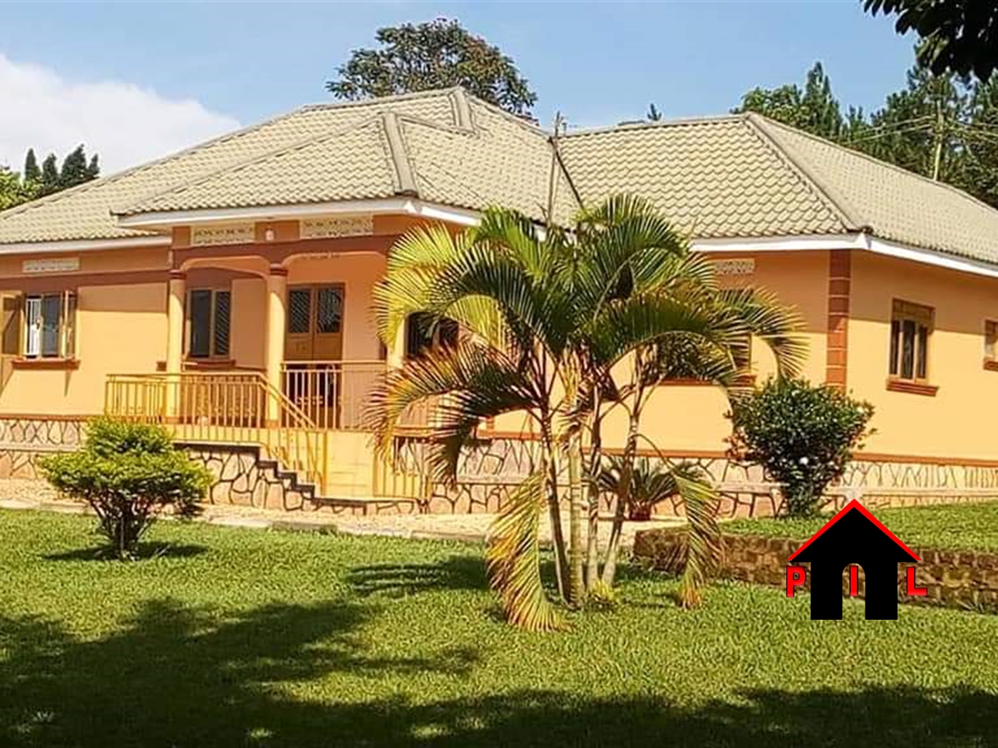 Bungalow for sale in Ddundu Kampala