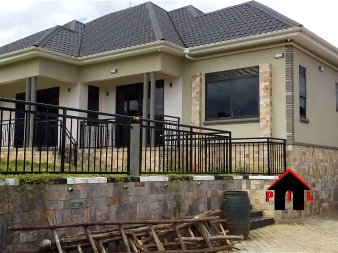 Storeyed house for sale in Maya Wakiso