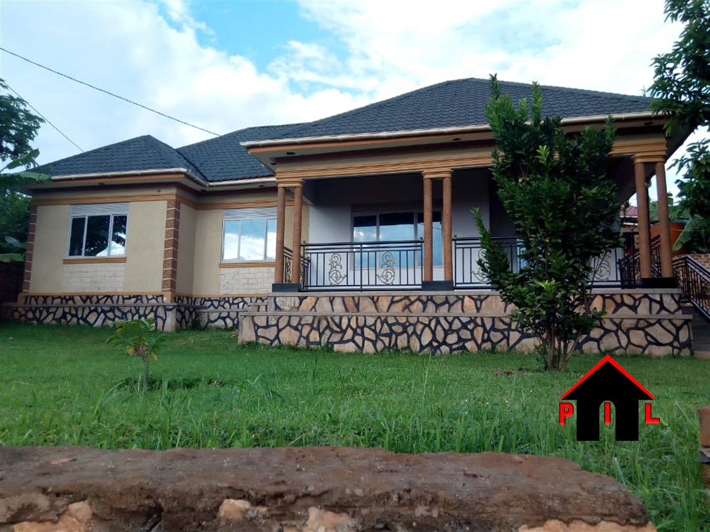 Bungalow for sale in Kitemu Wakiso