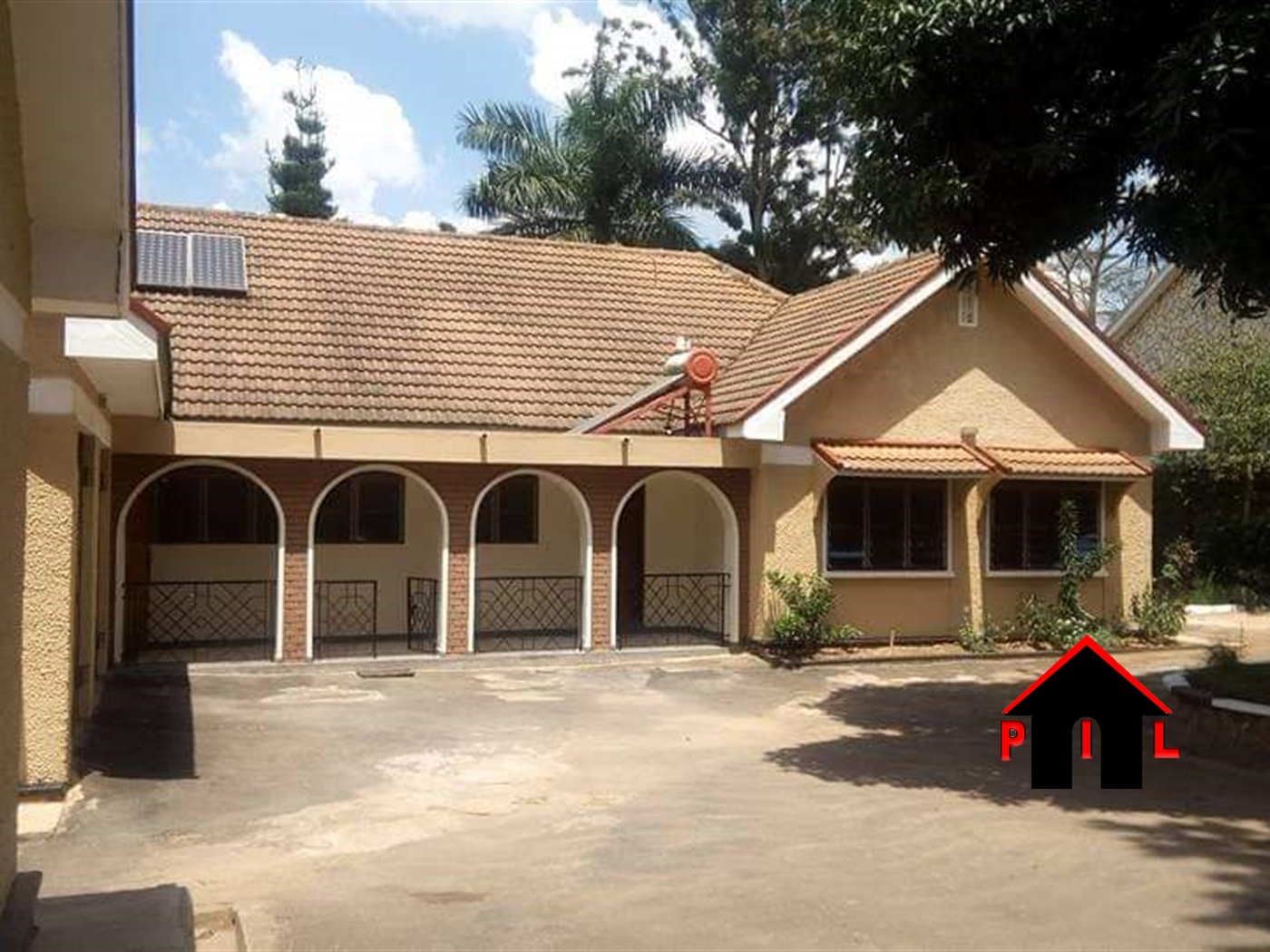 Bungalow for sale in Luzira Kampala